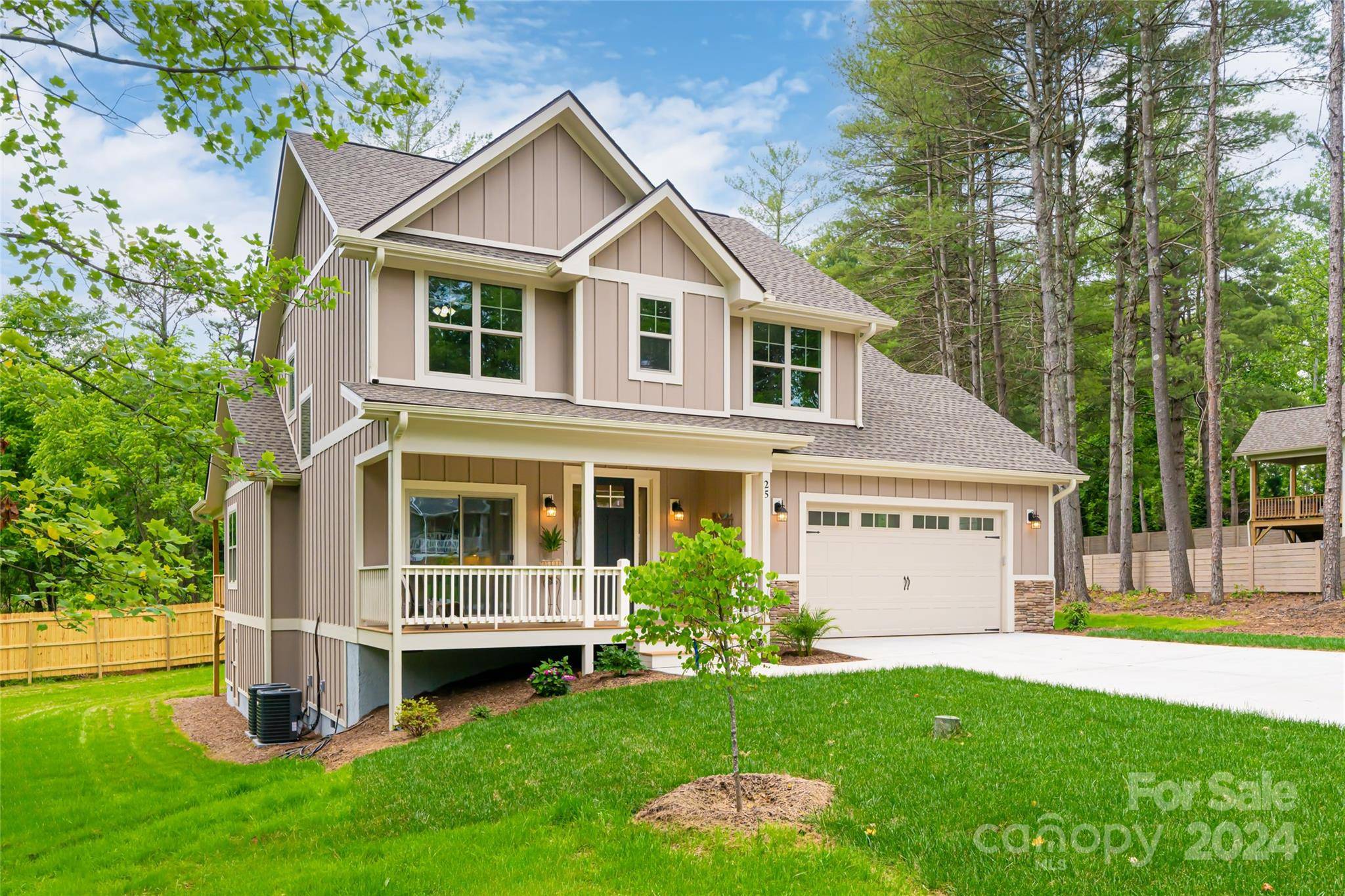 25 Wood Path LN, Arden, NC 28704