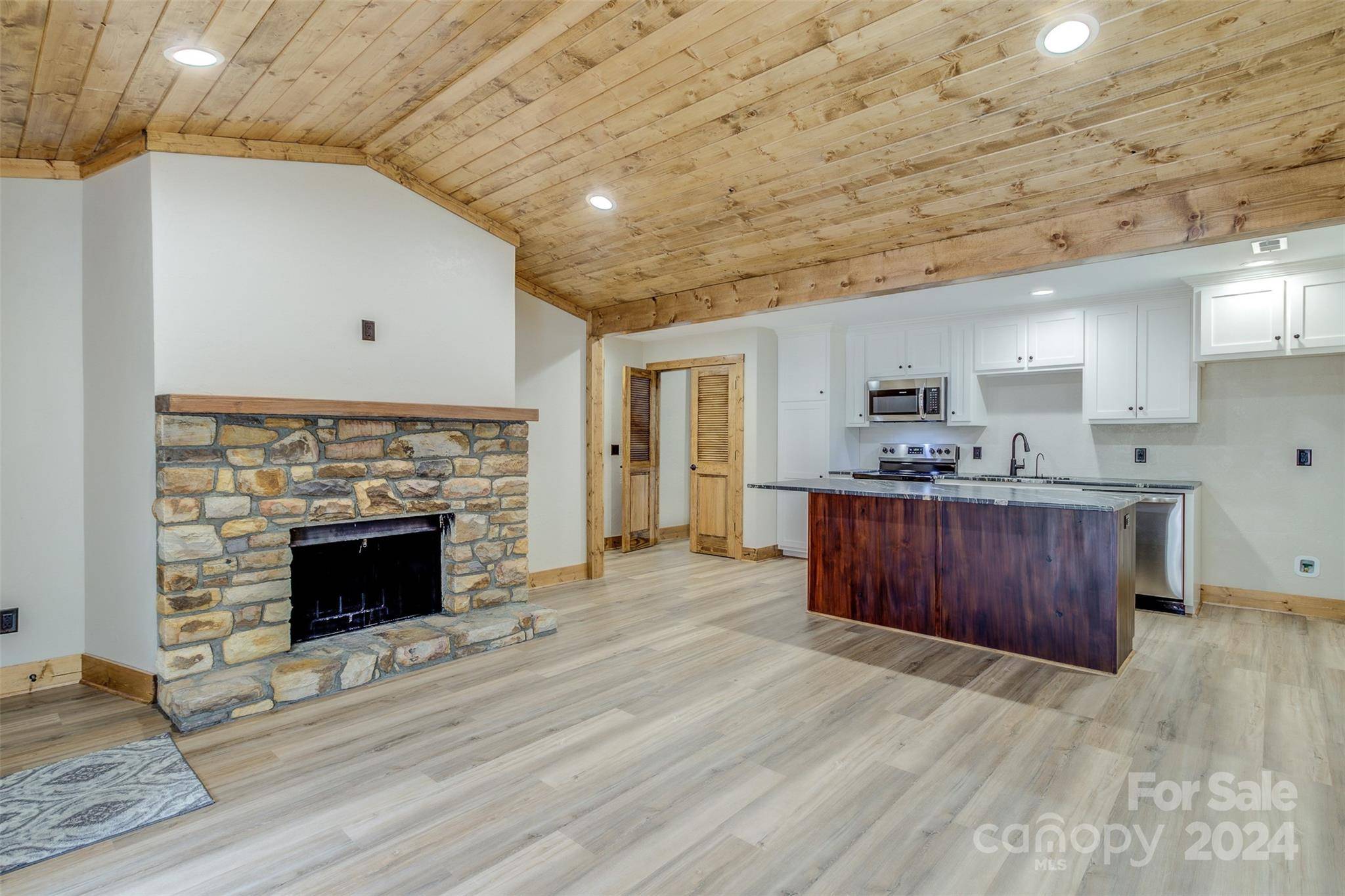 131 Glen Burney AVE #A8, Blowing Rock, NC 28605