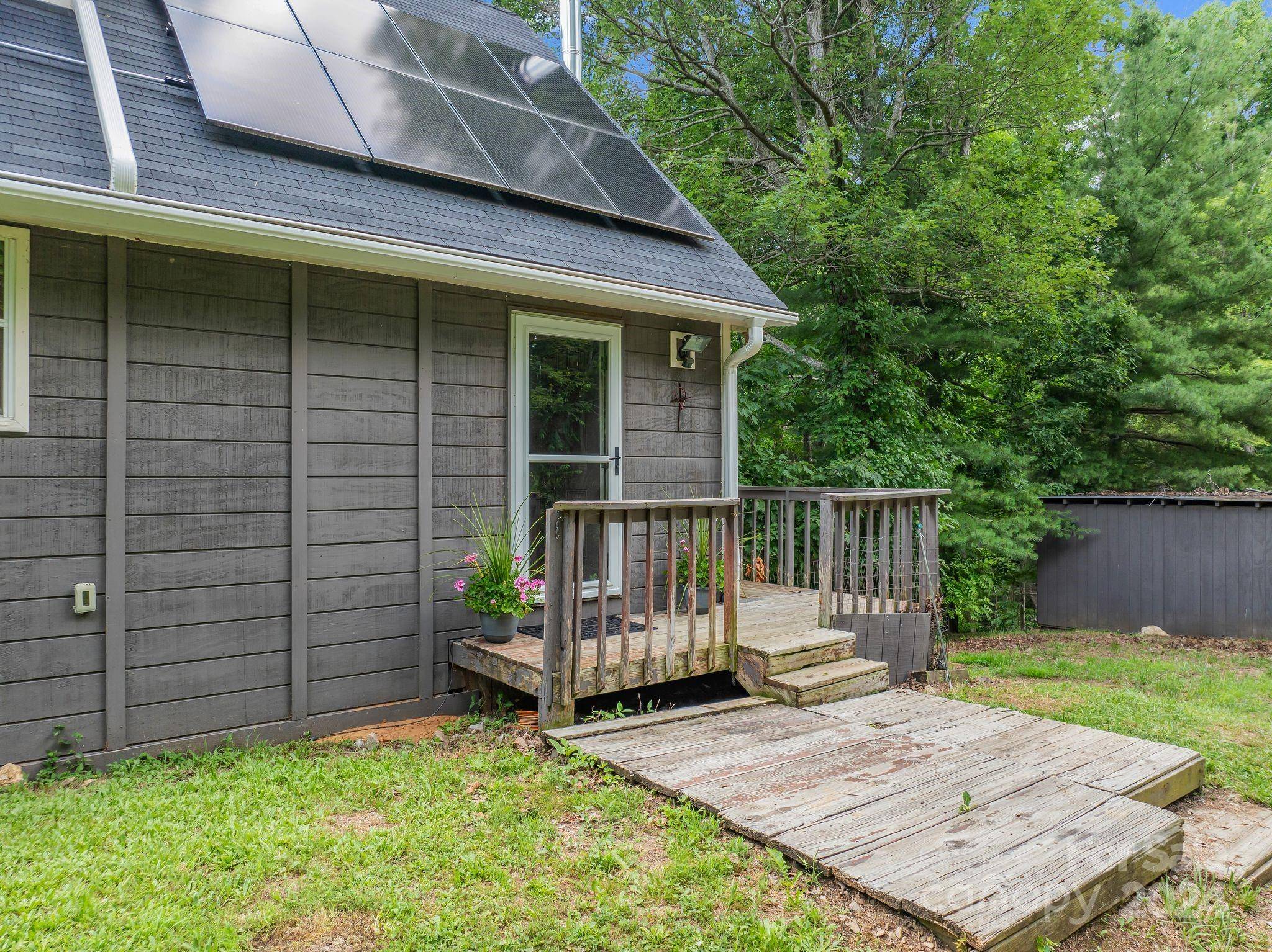 966 Granny Shepherd RD, Mars Hill, NC 28754
