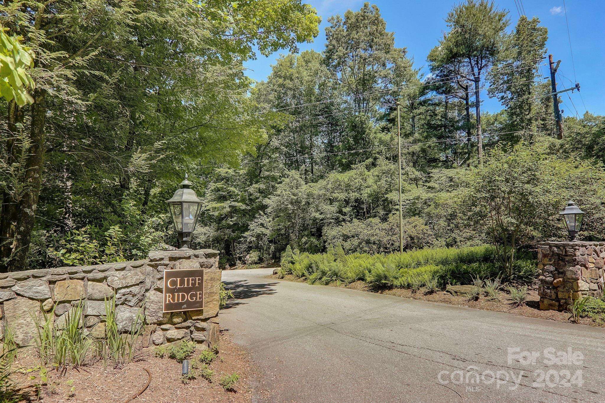 11 Birchbend DR, Cleveland, SC 29635