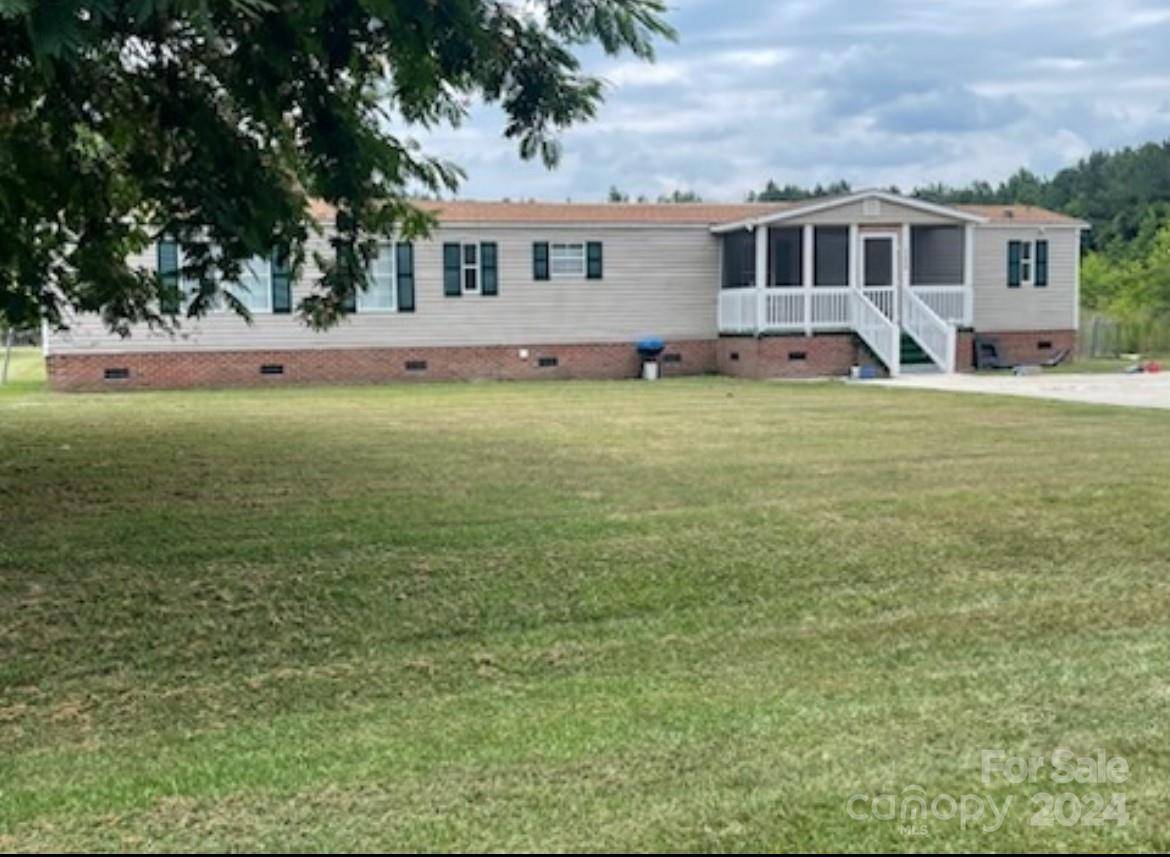 355 Woodridge RD, Enfield, NC 27823