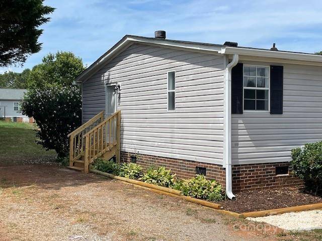3642 Strollaway LN, Claremont, NC 28610