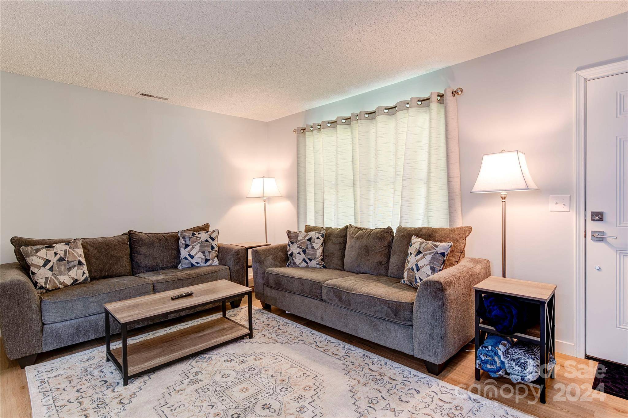 15 Penland ST, Clyde, NC 28721