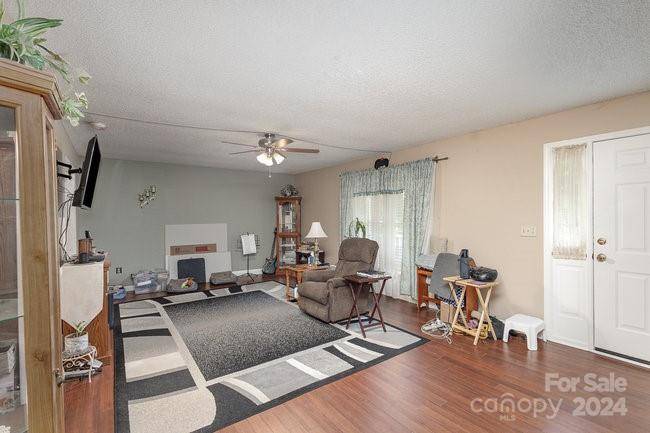 1949 Ridge RD, Clover, SC 29710