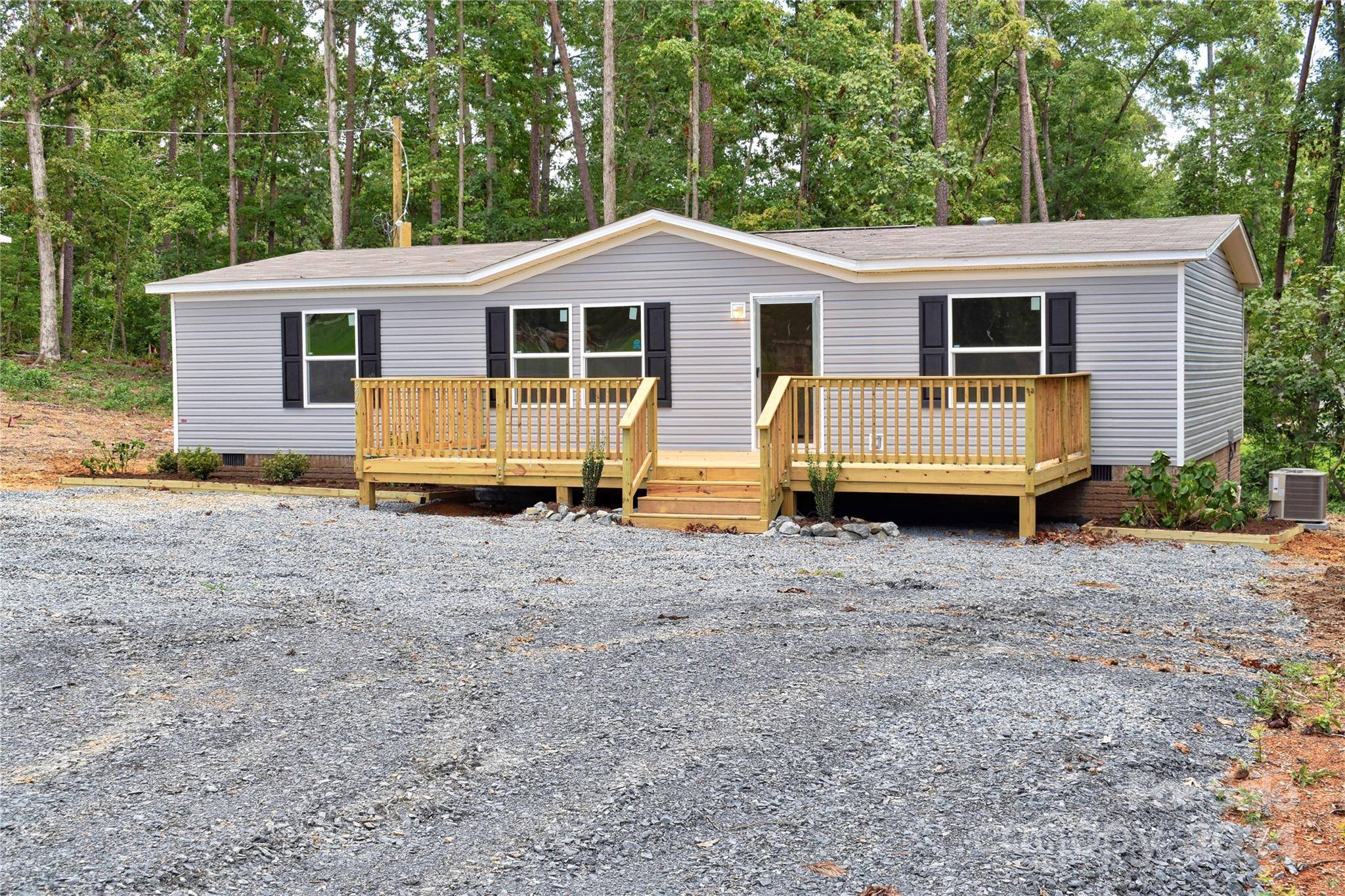 277 Whip O Will RD, Badin Lake, NC 28127