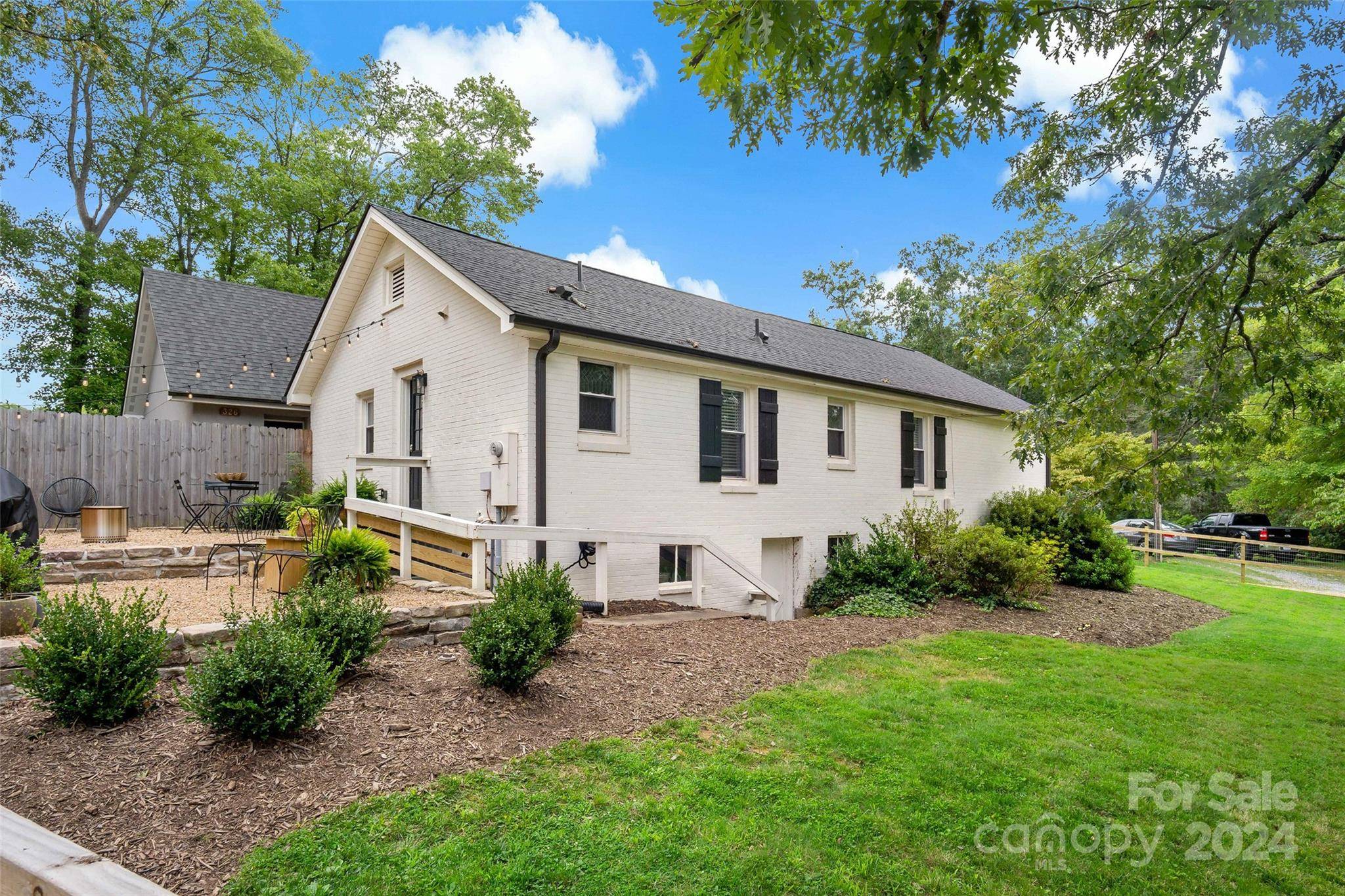 324 Mccoy Cove RD, Black Mountain, NC 28711