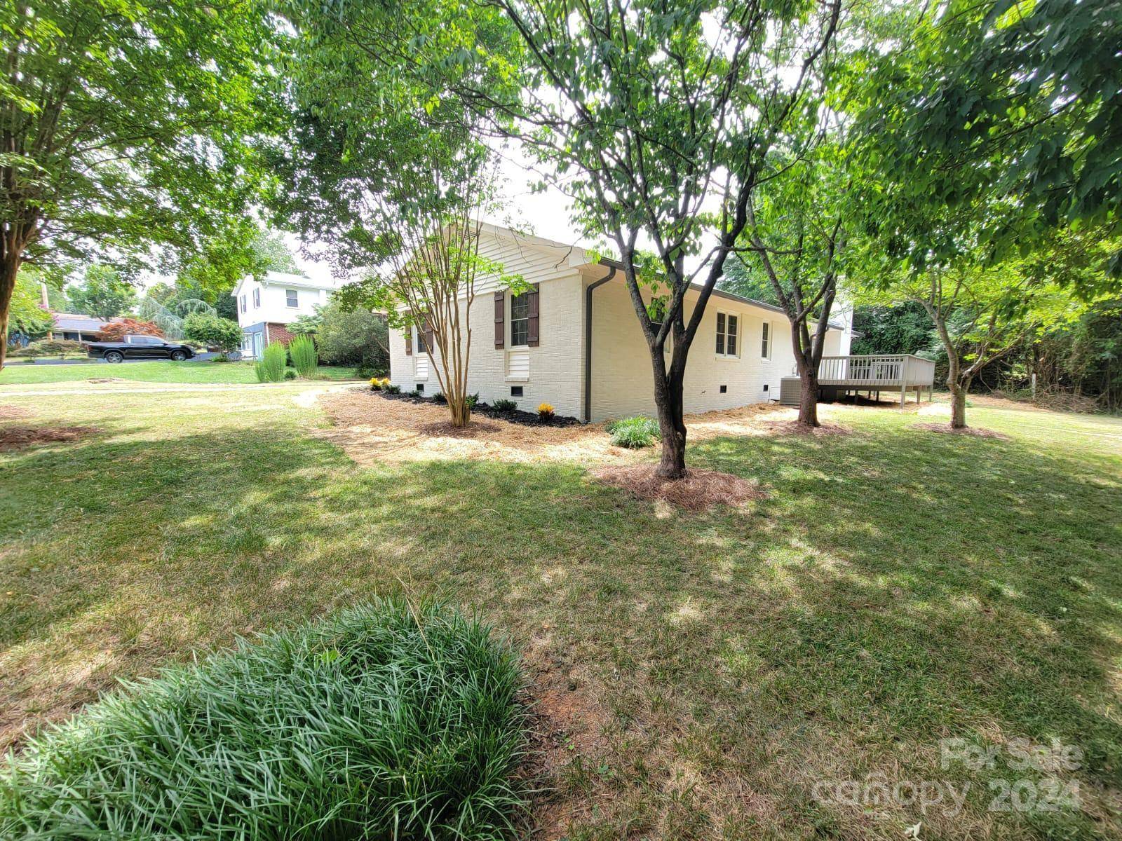 1203 Flintshire DR, Albemarle, NC 28001