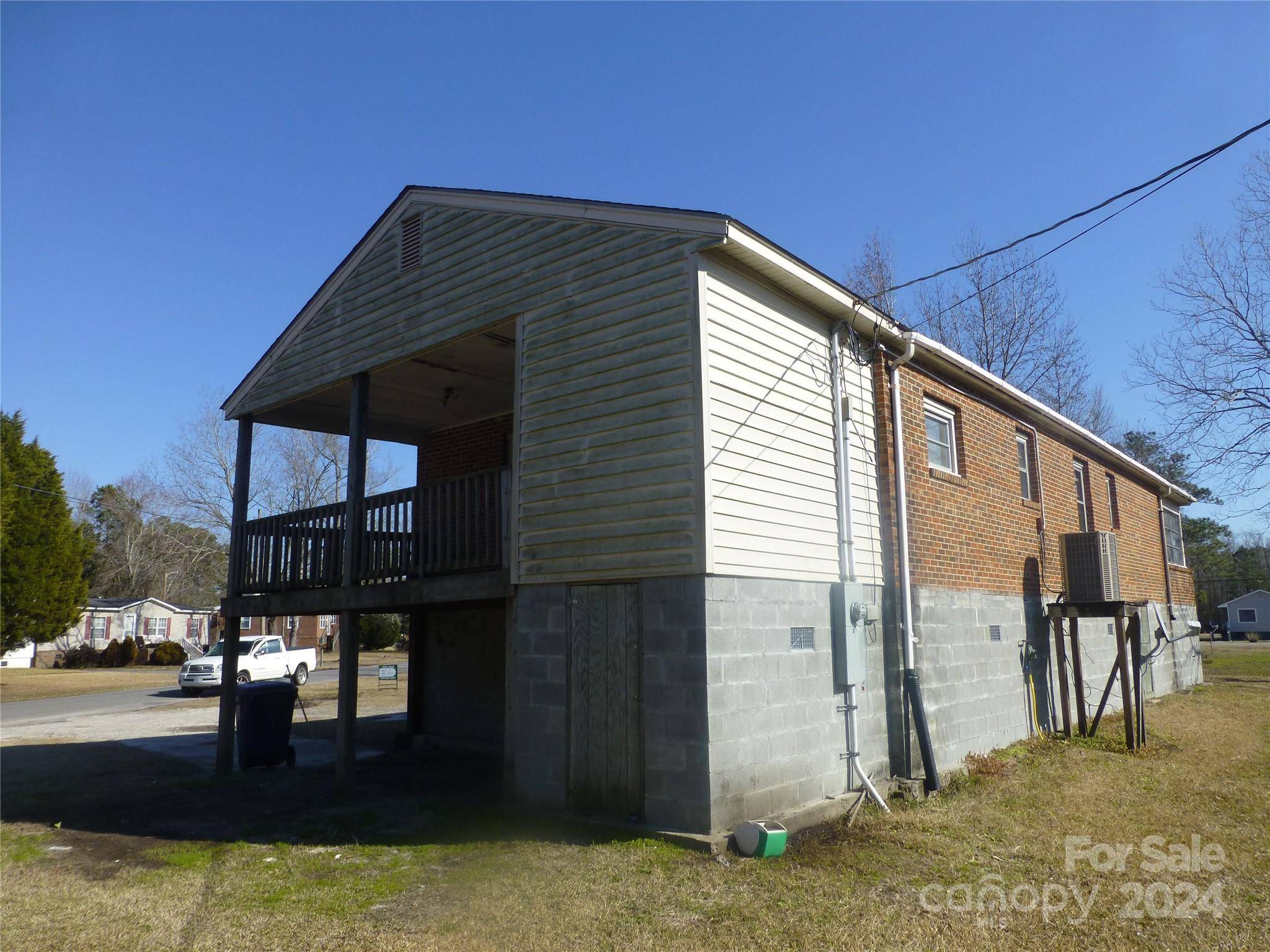240 E Old County RD, Belhaven, NC 27810