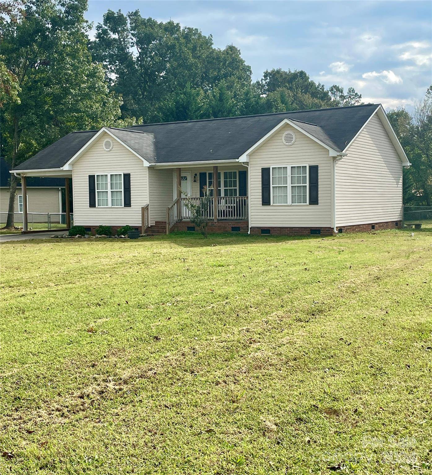 9004 Meredith Leigh LN, Cherryville, NC 28021