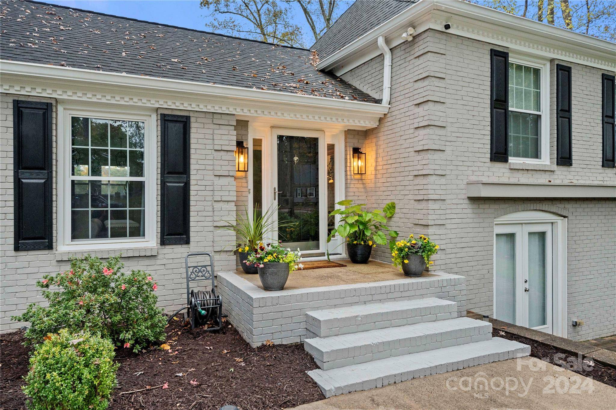 175 Woodstream CIR, Mooresville, NC 28117