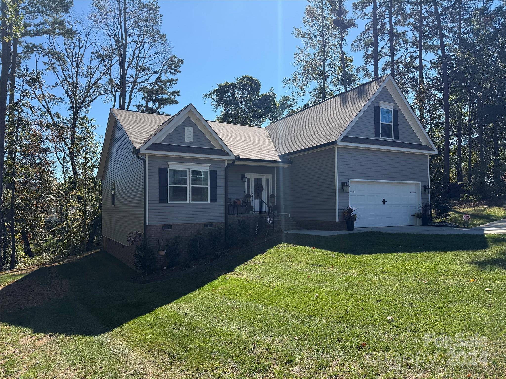 102 Stoney LN, Cherryville, NC 28021