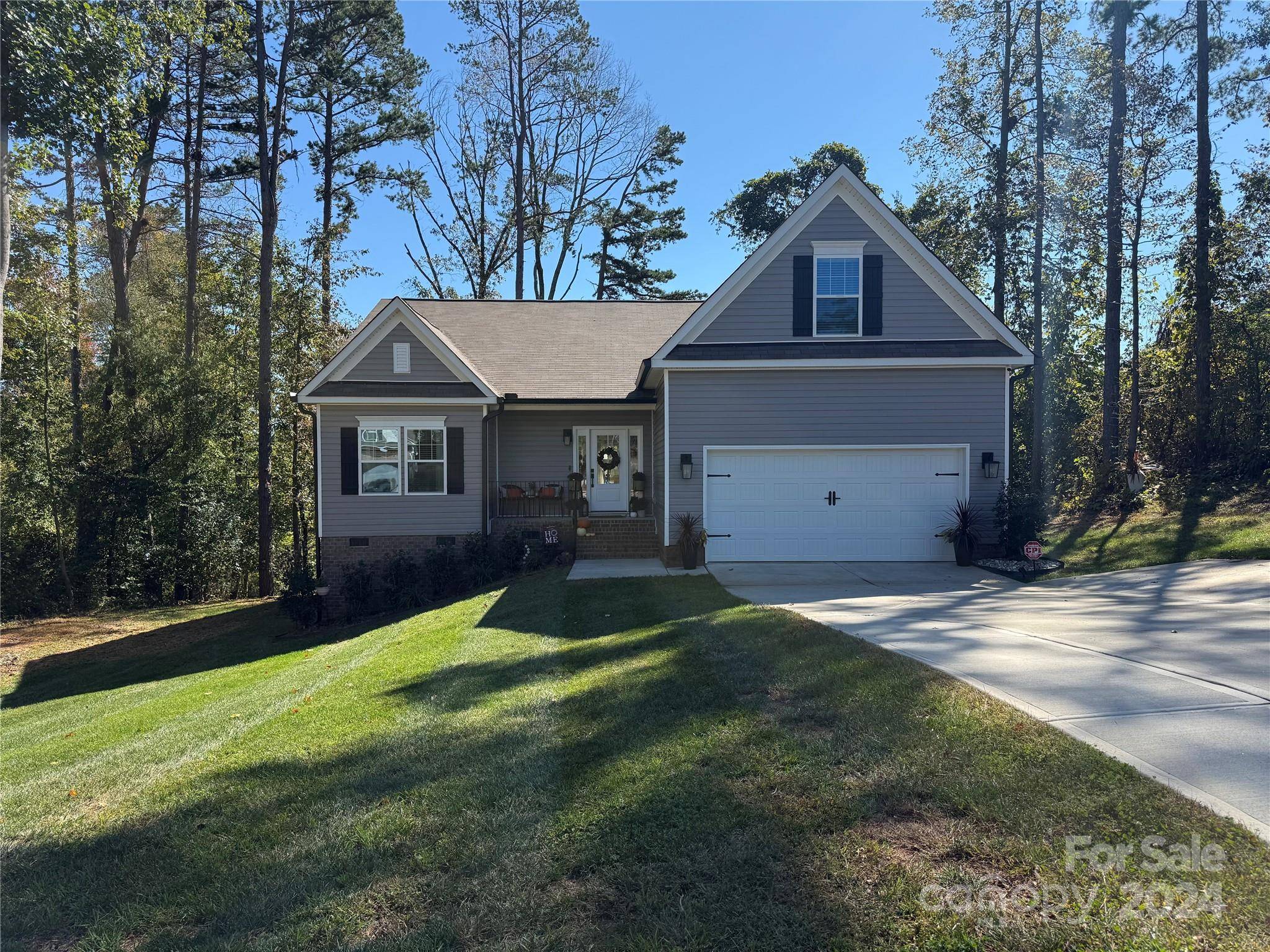 102 Stoney LN, Cherryville, NC 28021