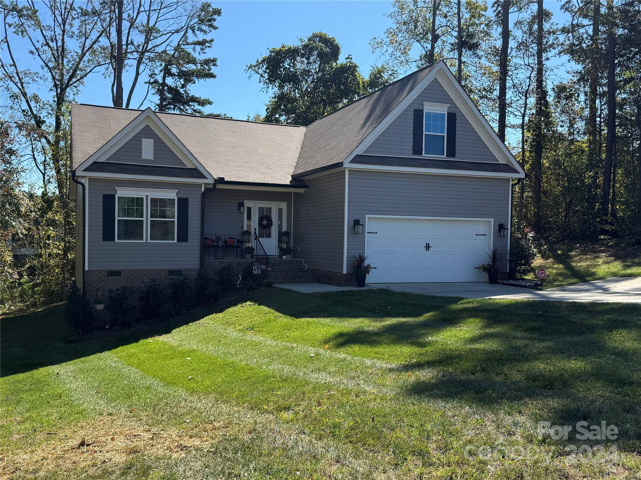 102 Stoney LN, Cherryville, NC 28021