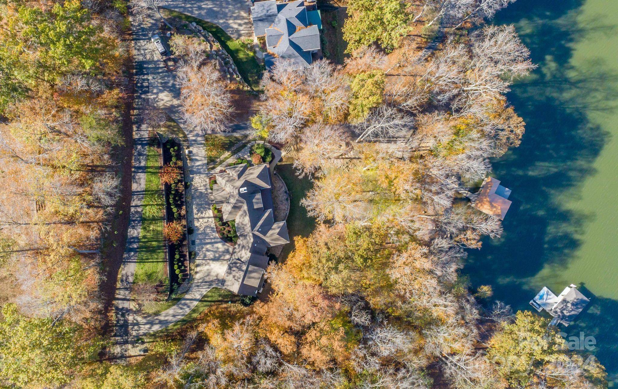 8213 Ridgewood RD, Sherrills Ford, NC 28673