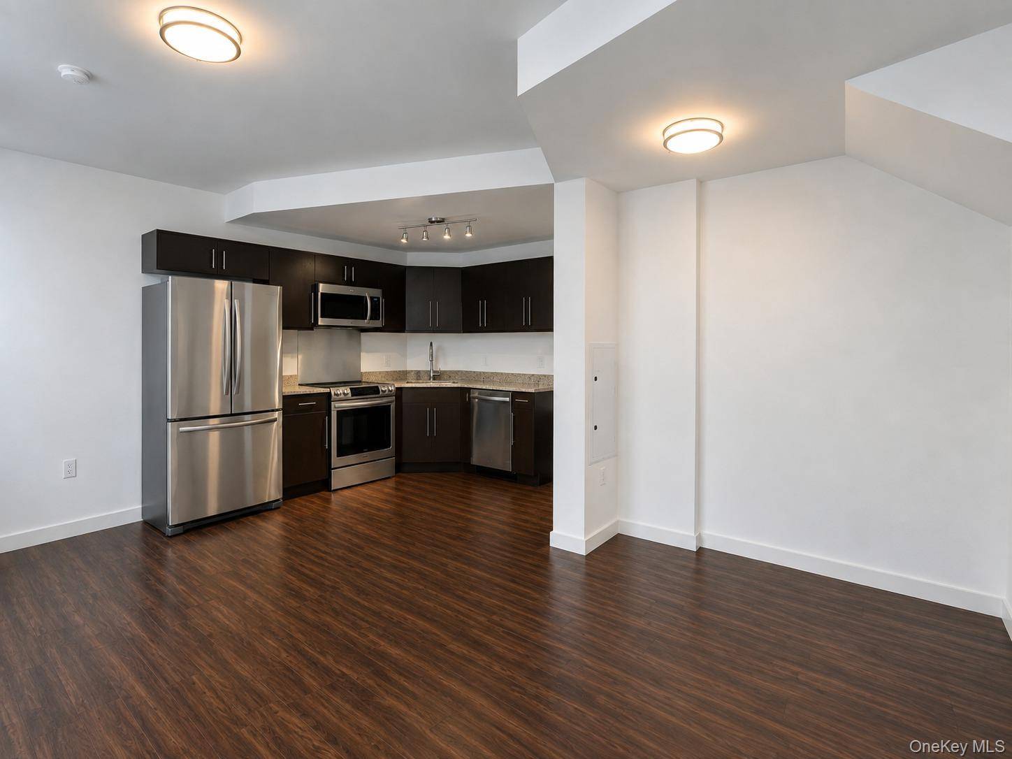13 Main ST #3E, Yonkers, NY 10701
