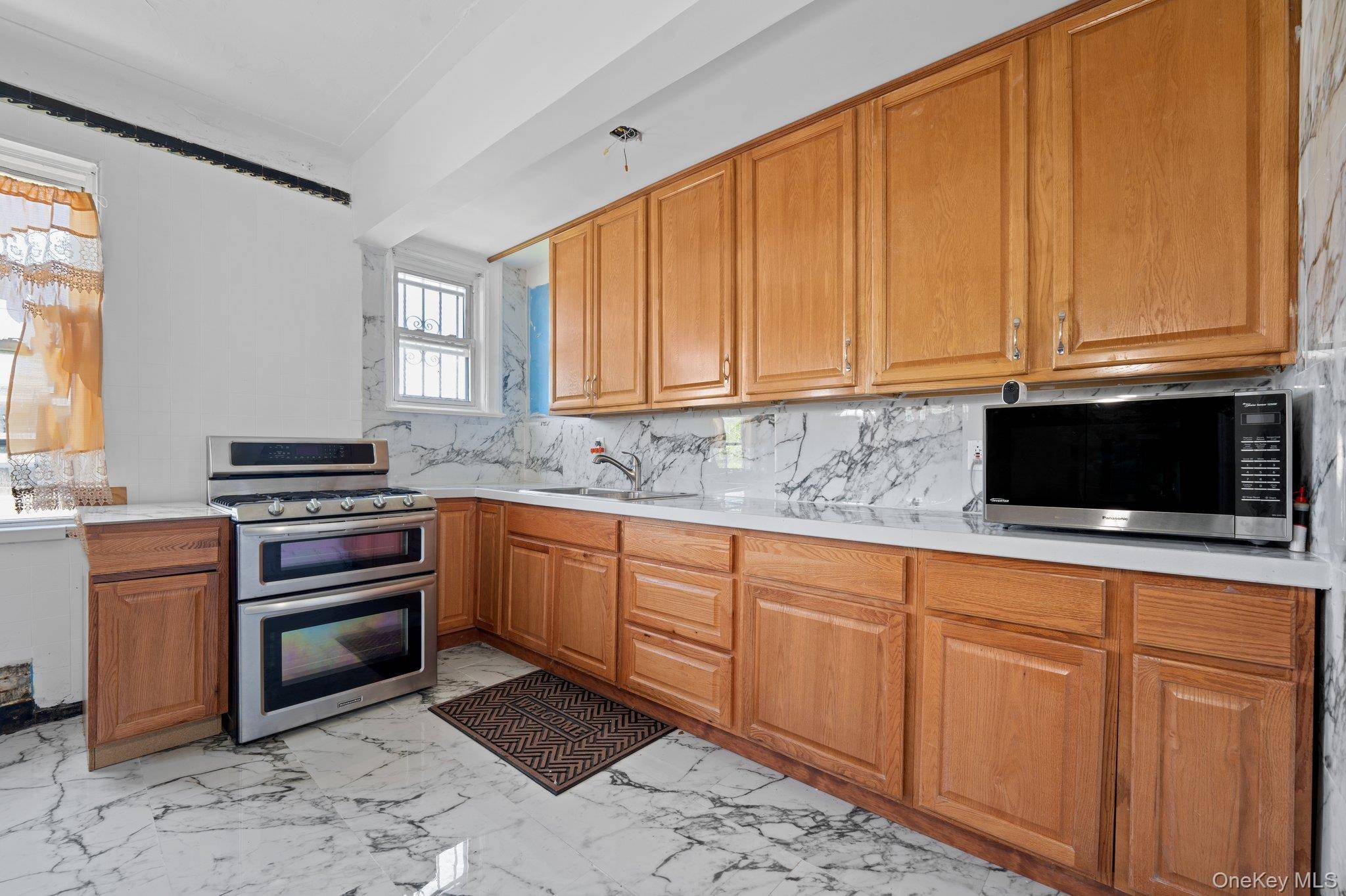10505 Ditmars BLVD, East Elmhurst, NY 11369