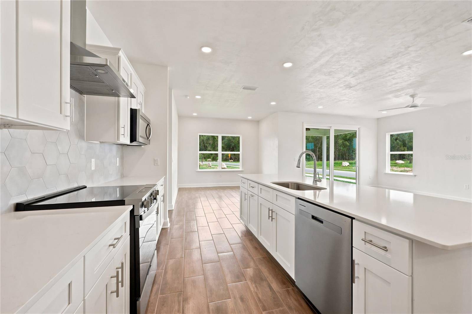 21006 SW 1ST PL, Newberry, FL 32669