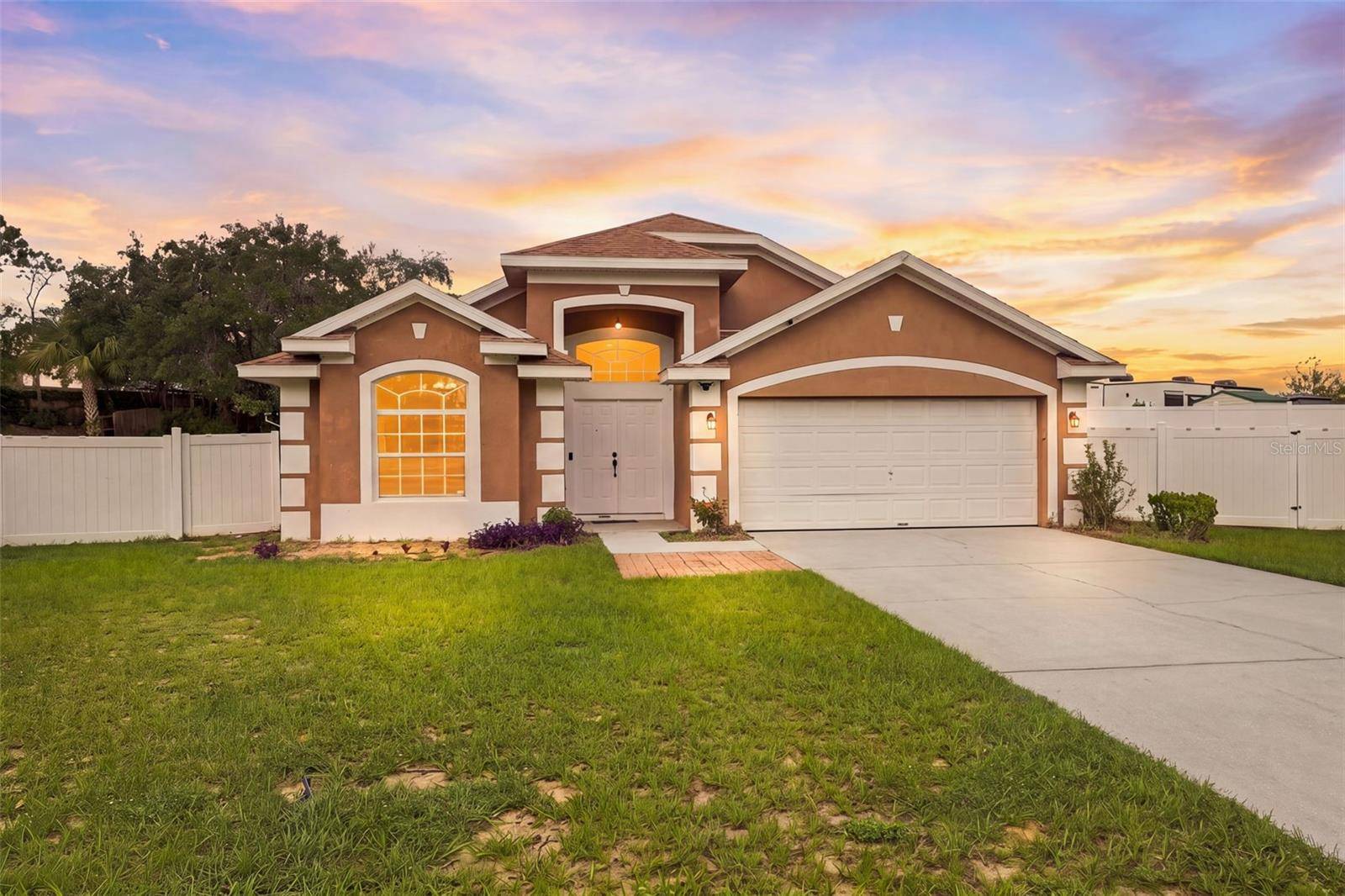 2247 MAJESTIC EAGLE CIR, Clermont, FL 34714