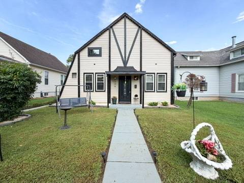 326 South Sycamore, Centralia, IL 62801