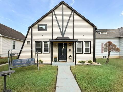326 South Sycamore, Centralia, IL 62801