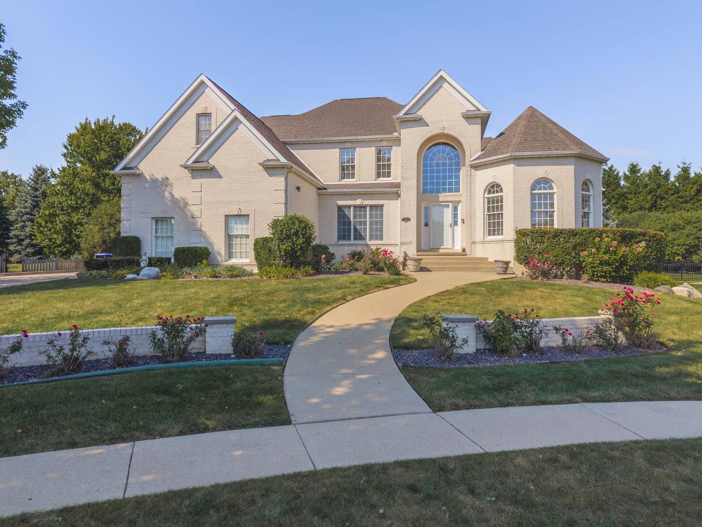 21 Lavender LN, Bloomington, IL 61704