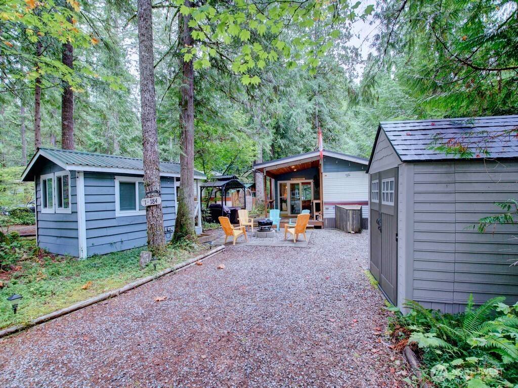 184 Fireside Lodge CIR, Deming, WA 98244