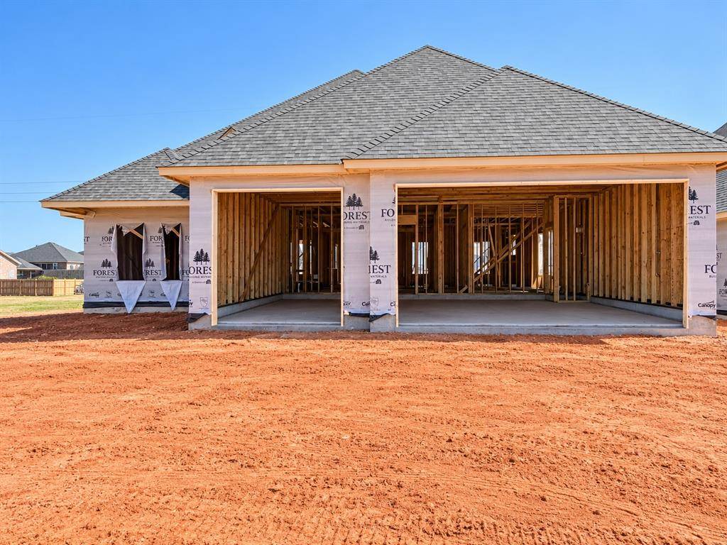 15500 Addison LN, Edmond, OK 73013