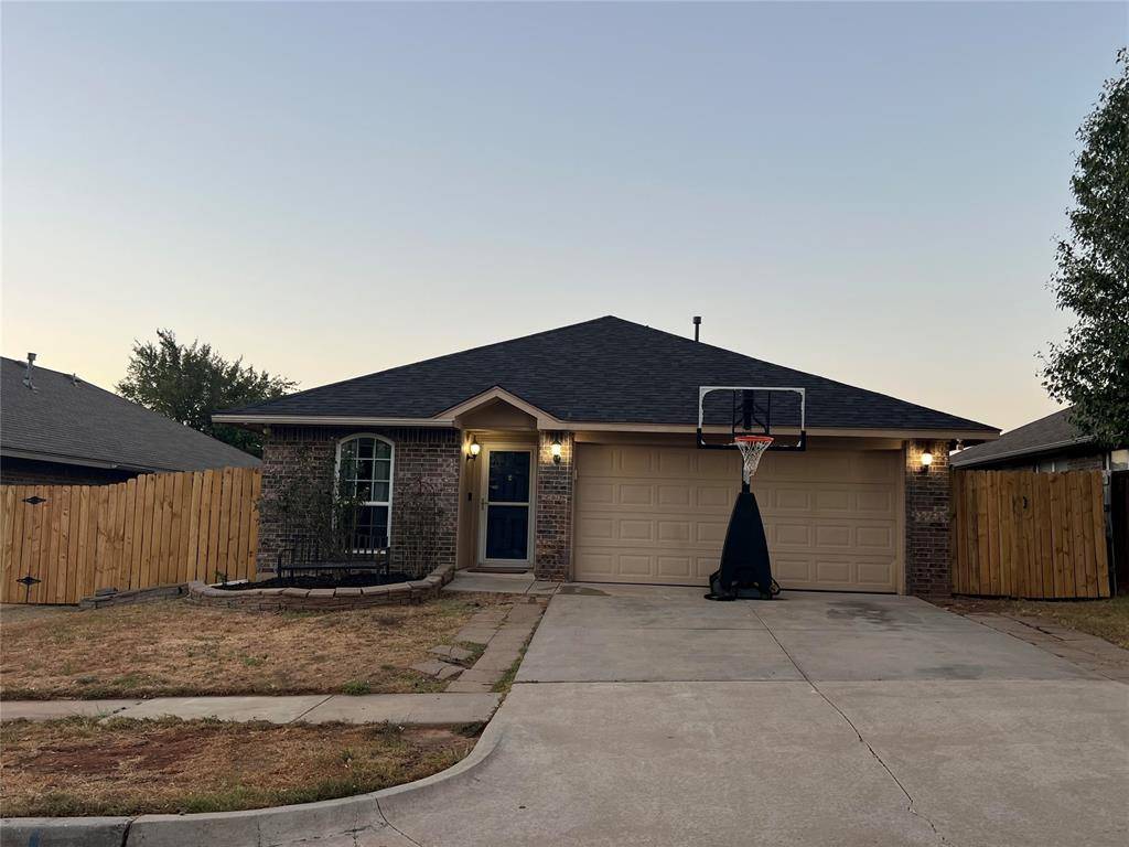 12321 SW 9th TER, Yukon, OK 73099