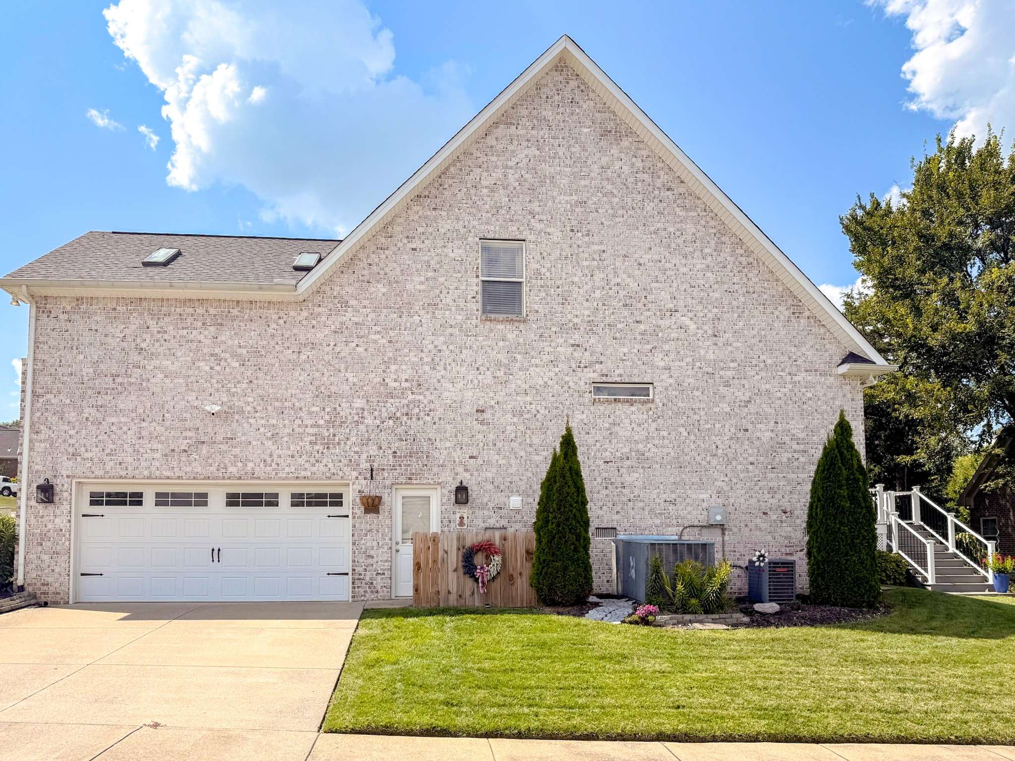 1027 Nealcrest Cir, Spring Hill, TN 37174