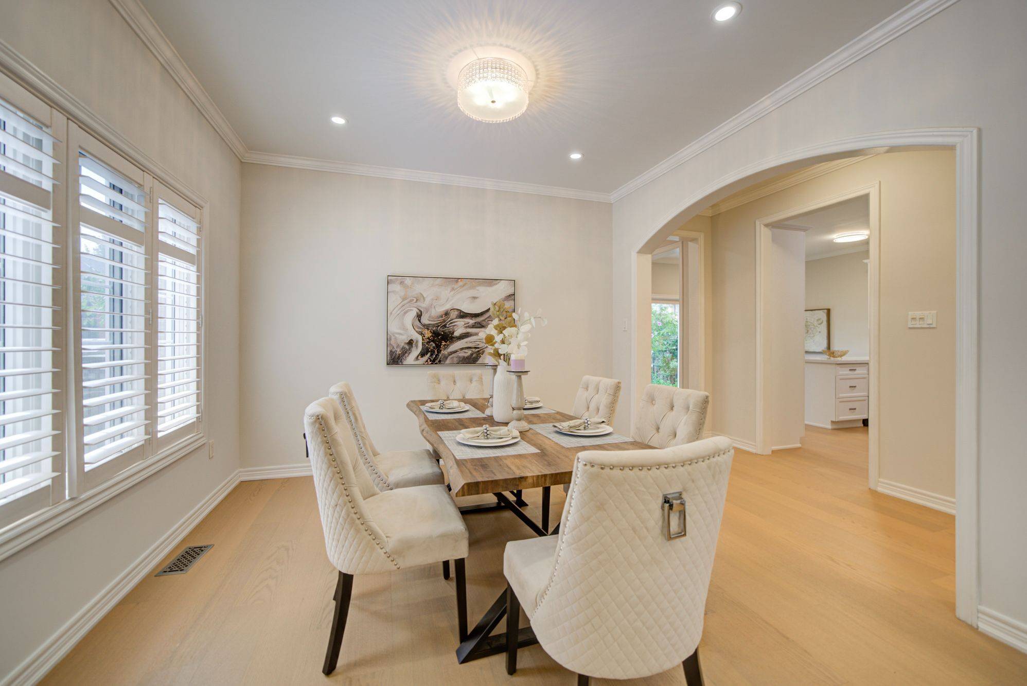 2422 Hertfordshire WAY, Oakville, ON L6H 7M5