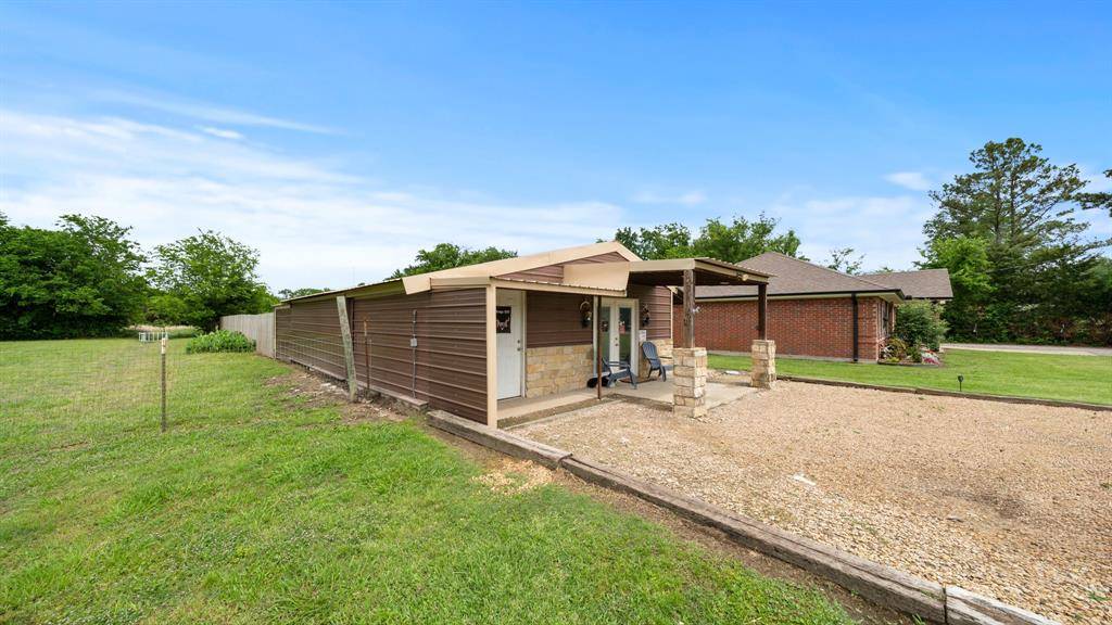111 Vz County Road 3433, Wills Point, TX 75169
