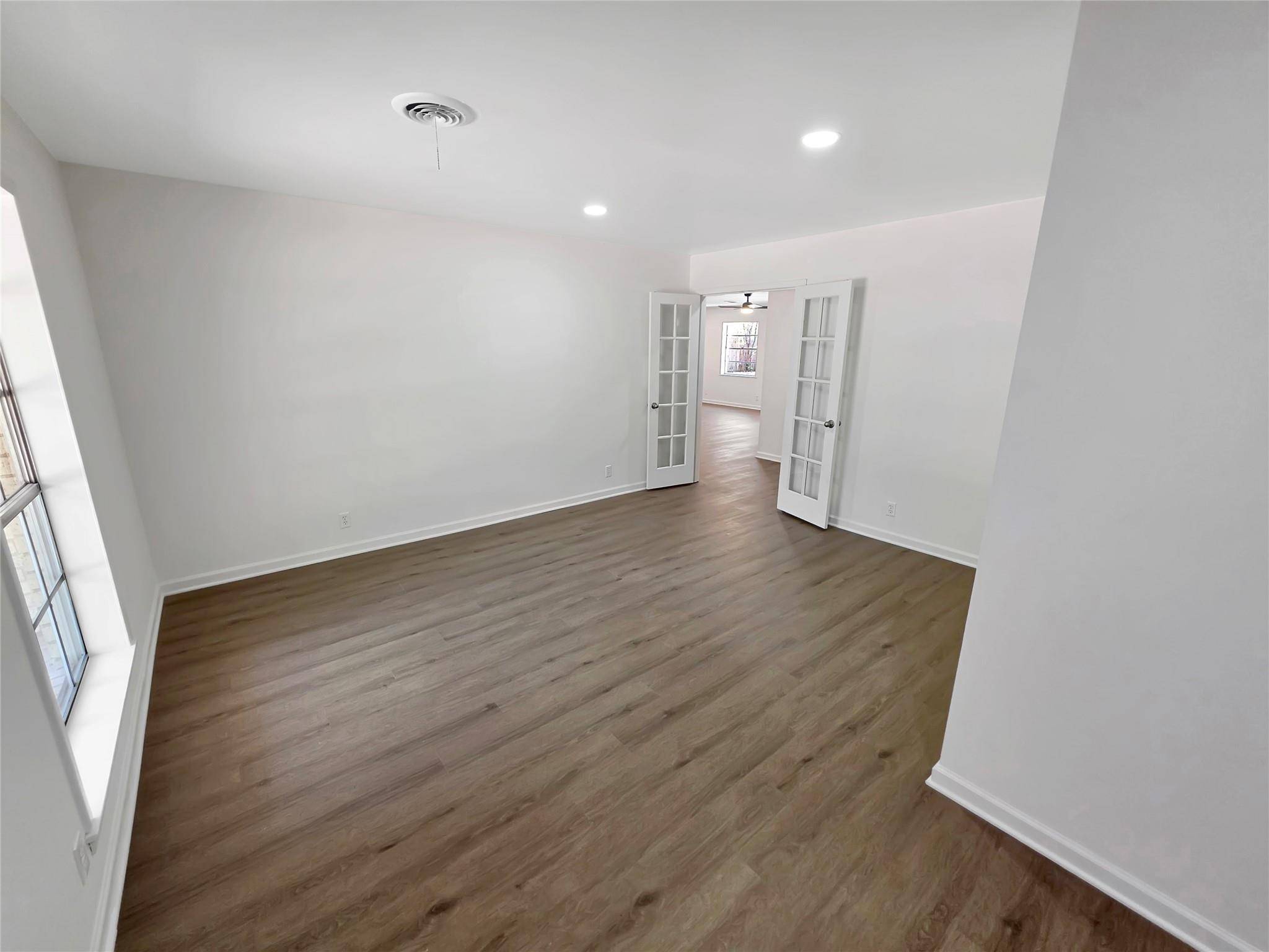 103 Shannon LN, Georgetown, TX 78628
