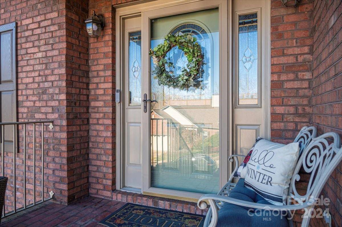 907 3rd Street PL NE, Conover, NC 28613