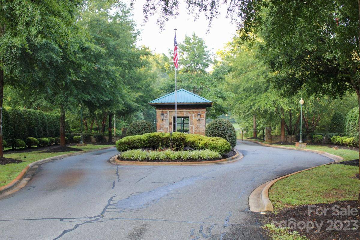 120 Wyle Wood LN, Denton, NC 27239