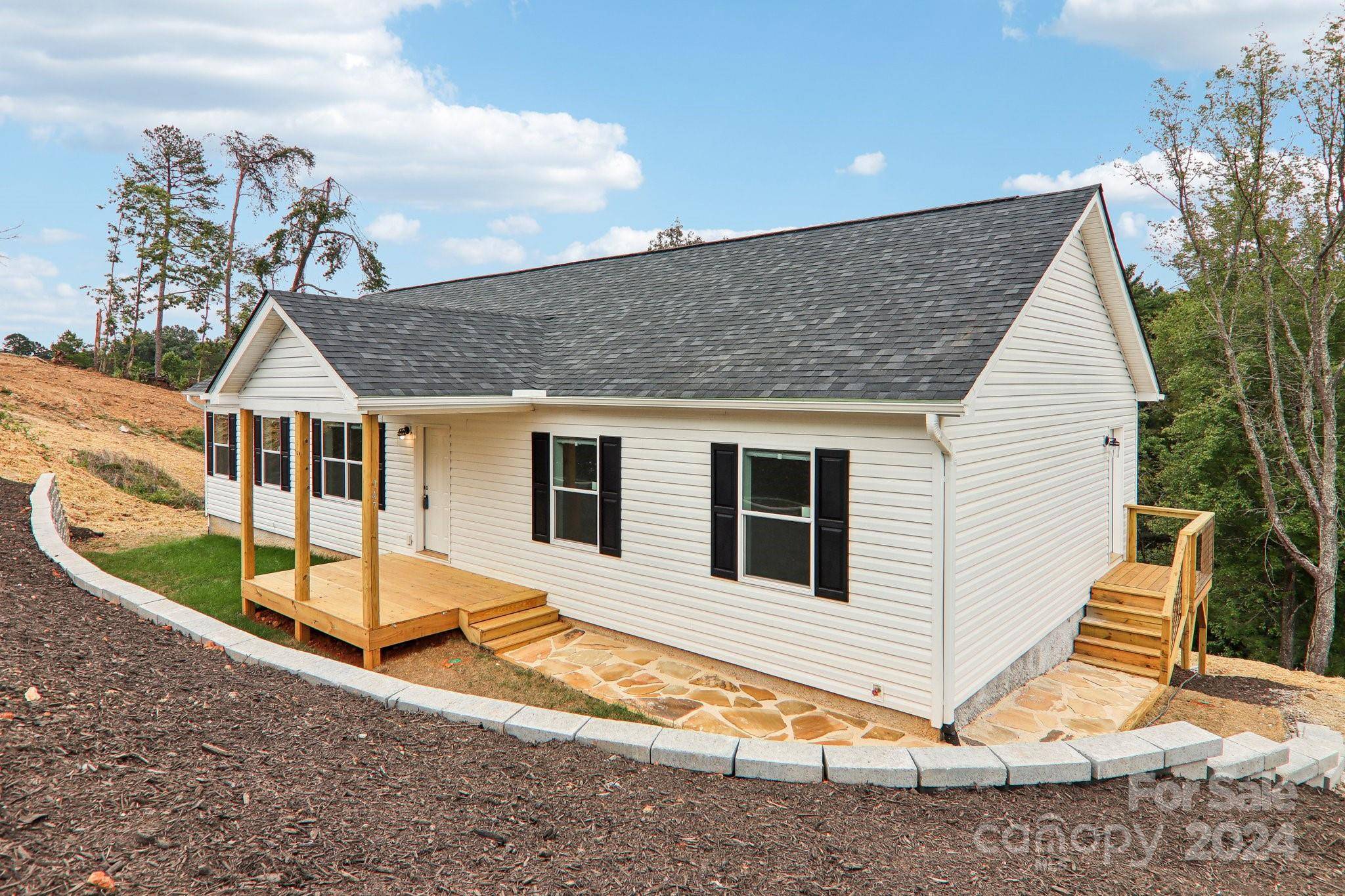 147 Indian Paintbrush LN #39, Alexander, NC 28701