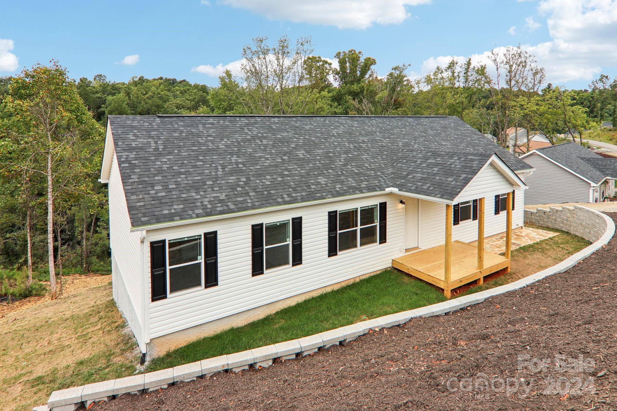 147 Indian Paintbrush LN #39, Alexander, NC 28701