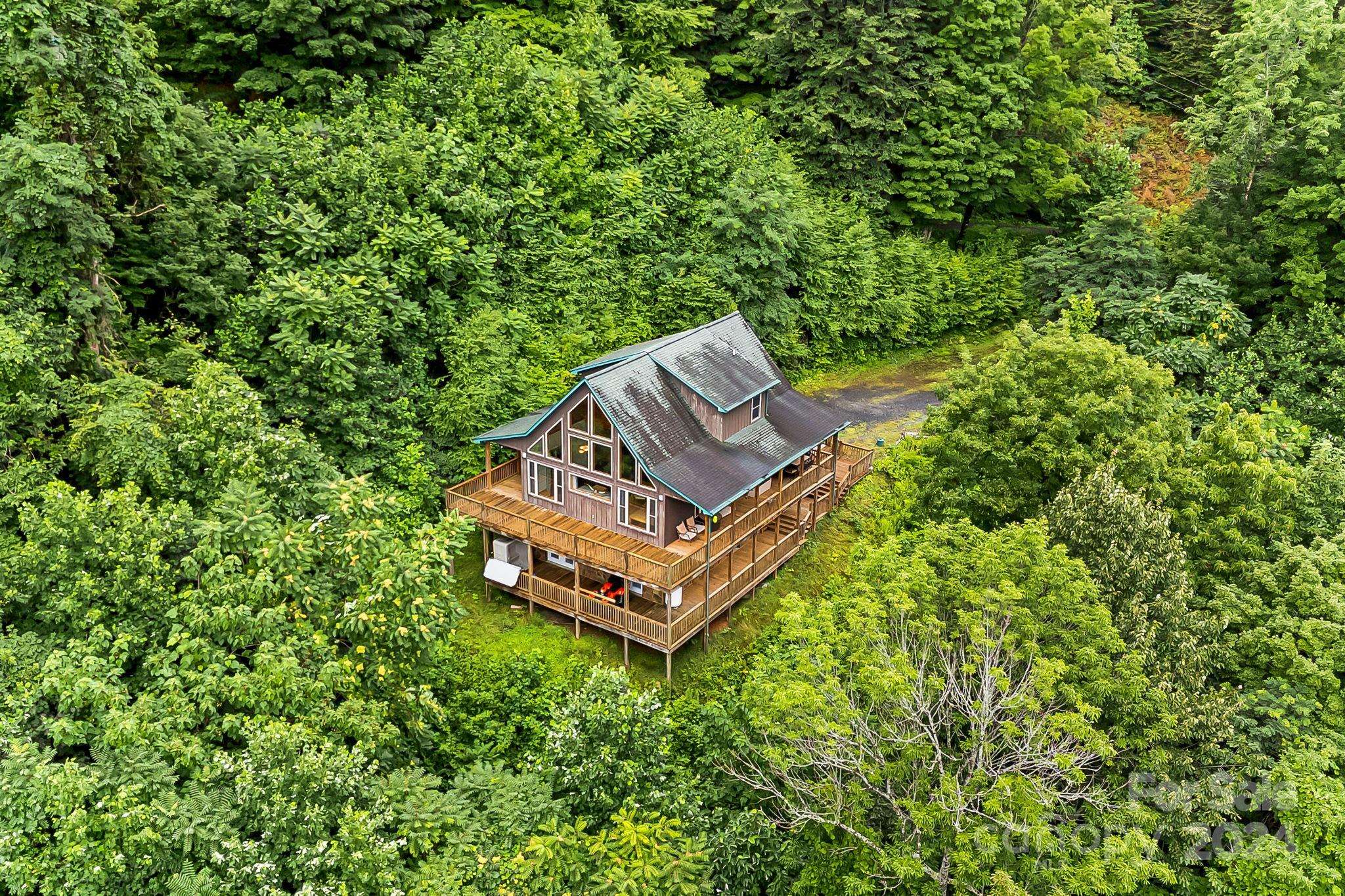 1450 Big Ridge RD, Bakersville, NC 28705
