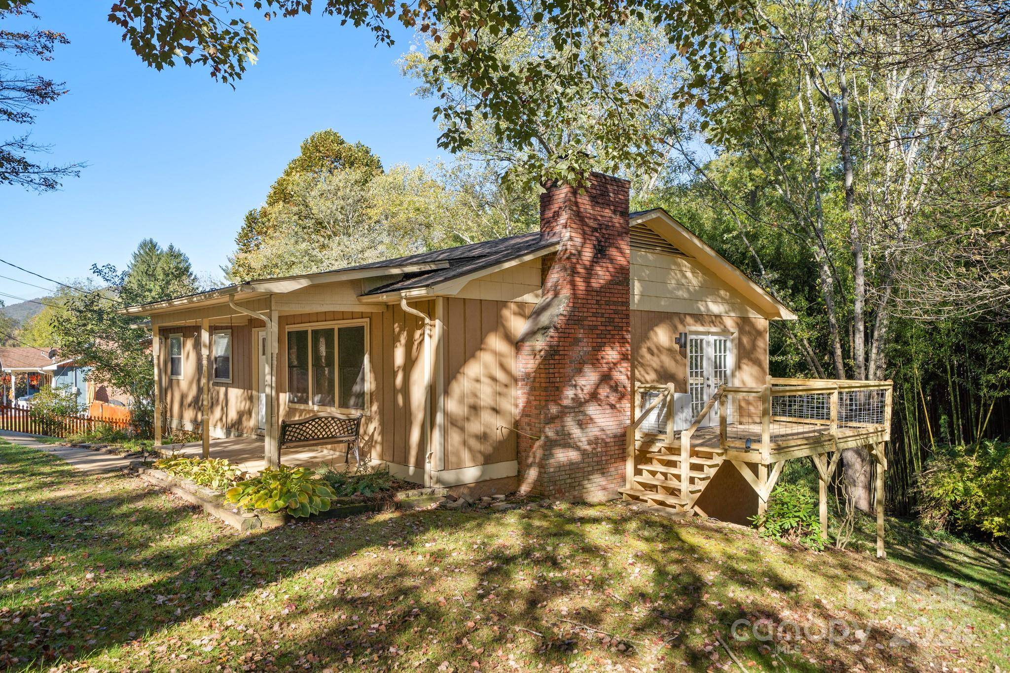 71 Cedar ST, Canton, NC 28716