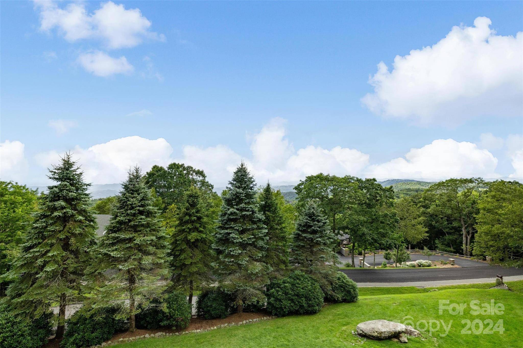 537 Oak Ridge DR, Boone, NC 28607