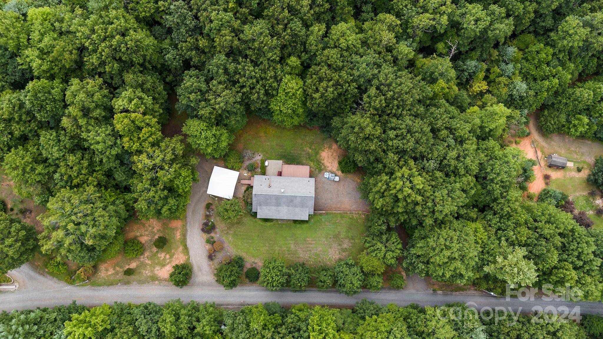 370 Laurel Heights DR, Burnsville, NC 28714