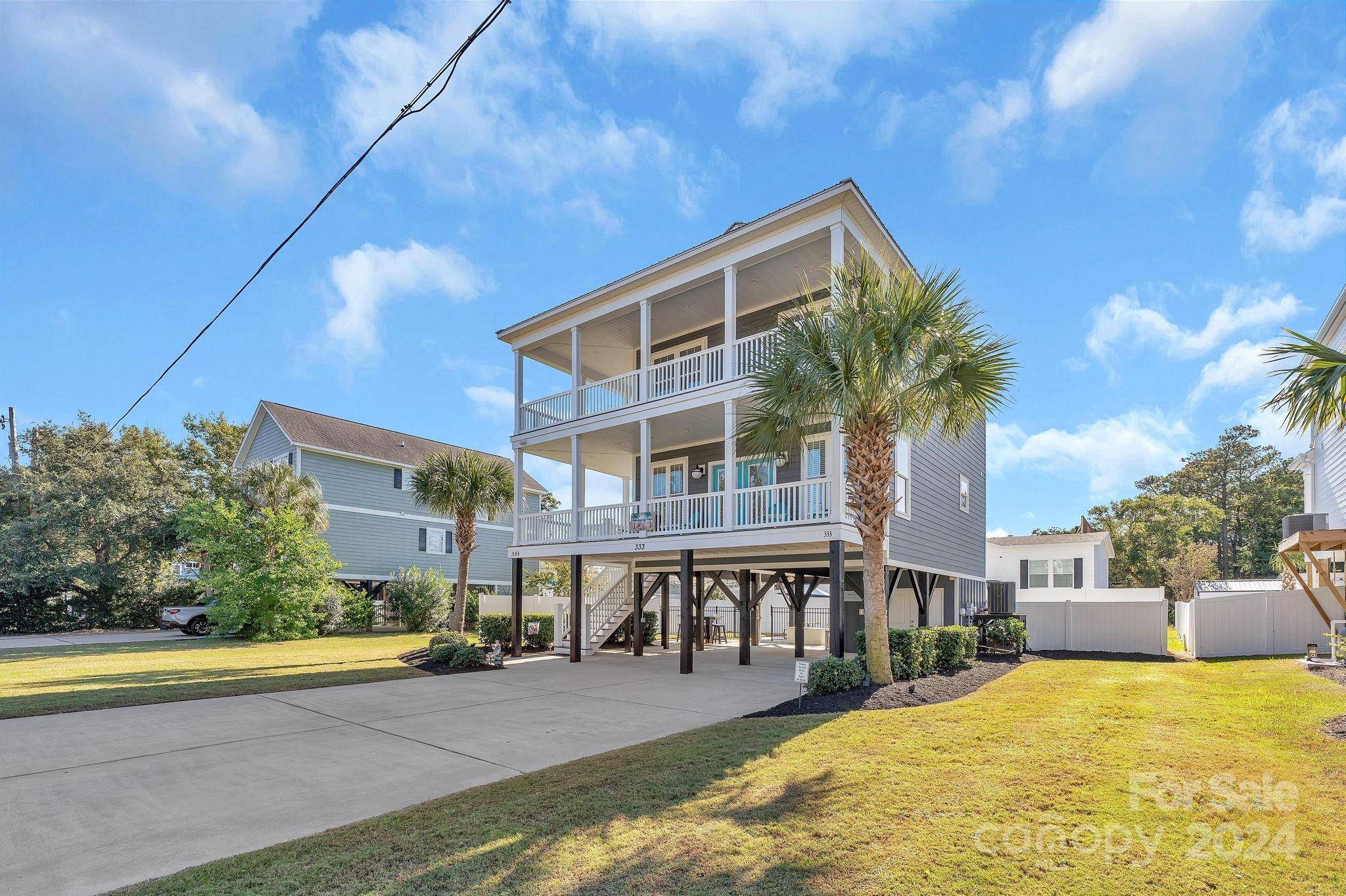 333 Calhoun DR, Garden City, SC 29576
