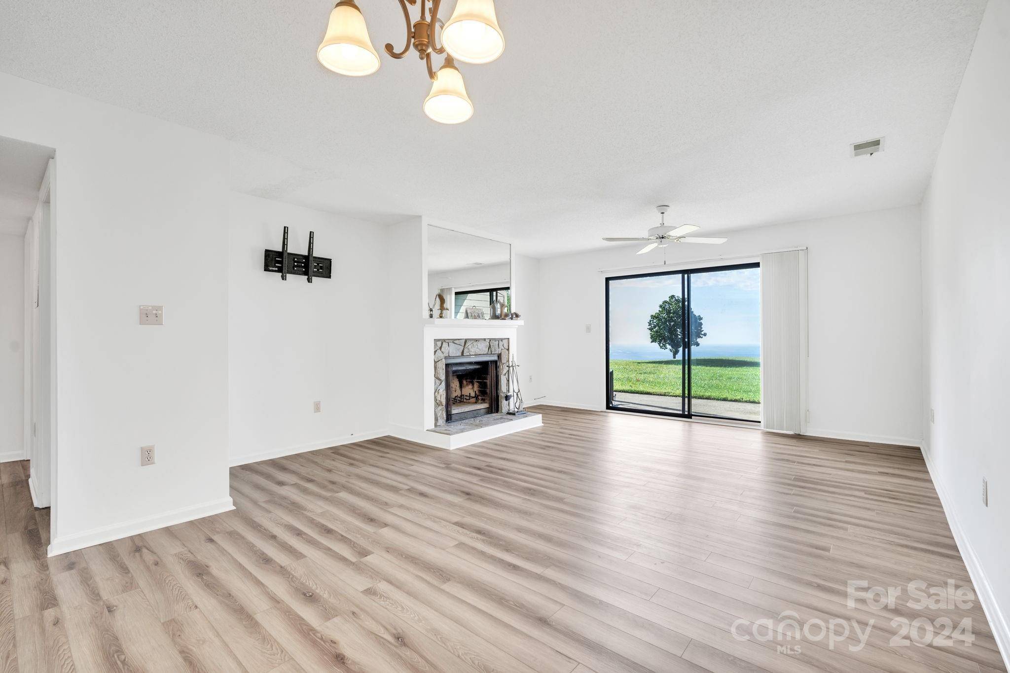 2881 White Oak Mountain RD #C-3, Columbus, NC 28722
