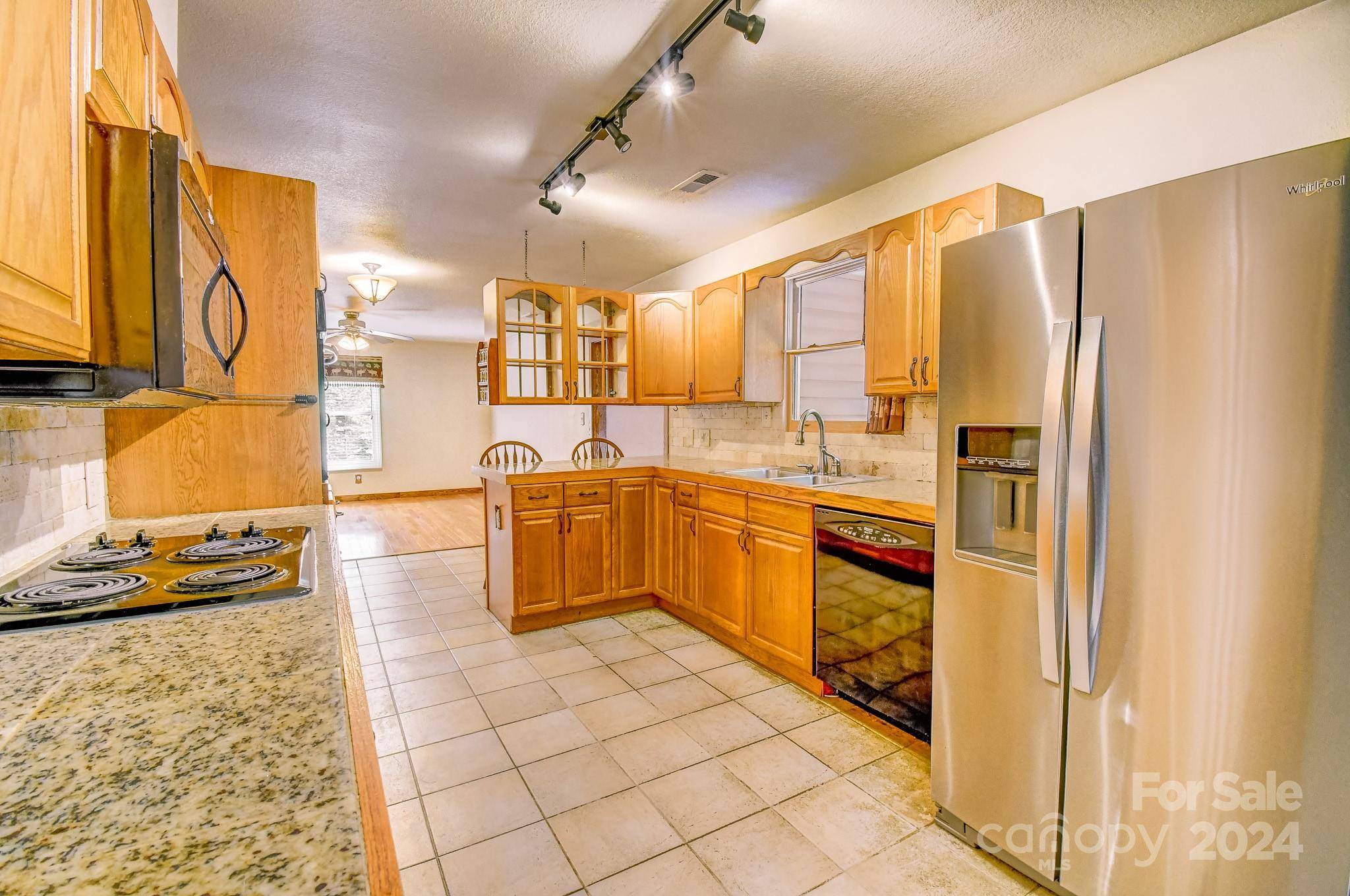 6 Bear TRL, Fairview, NC 28730