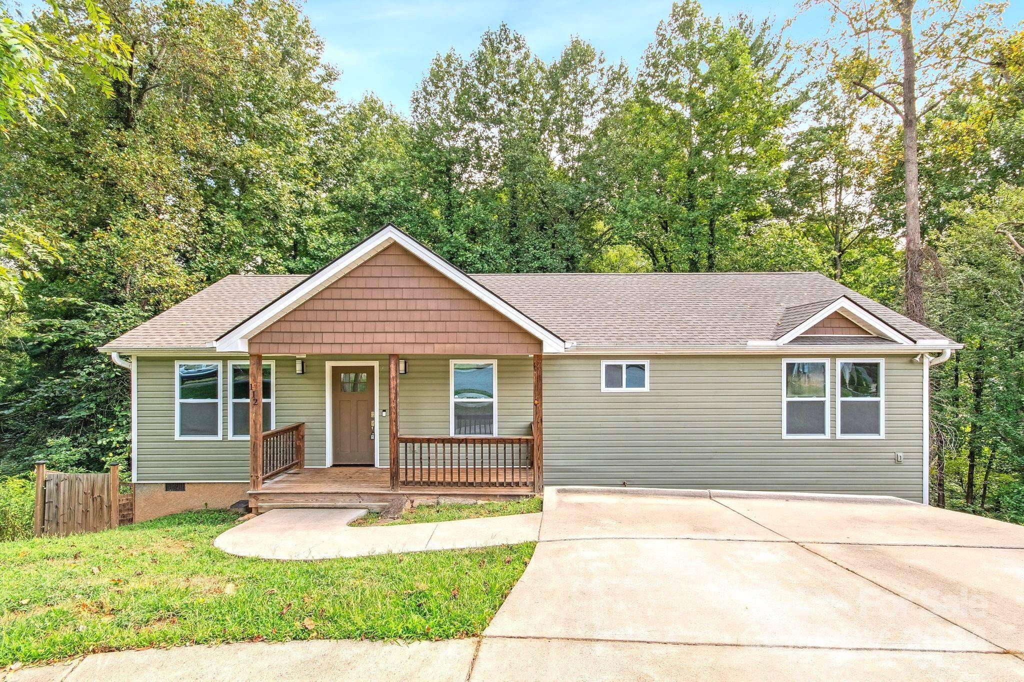 112 Tail Feather LN, Candler, NC 28715