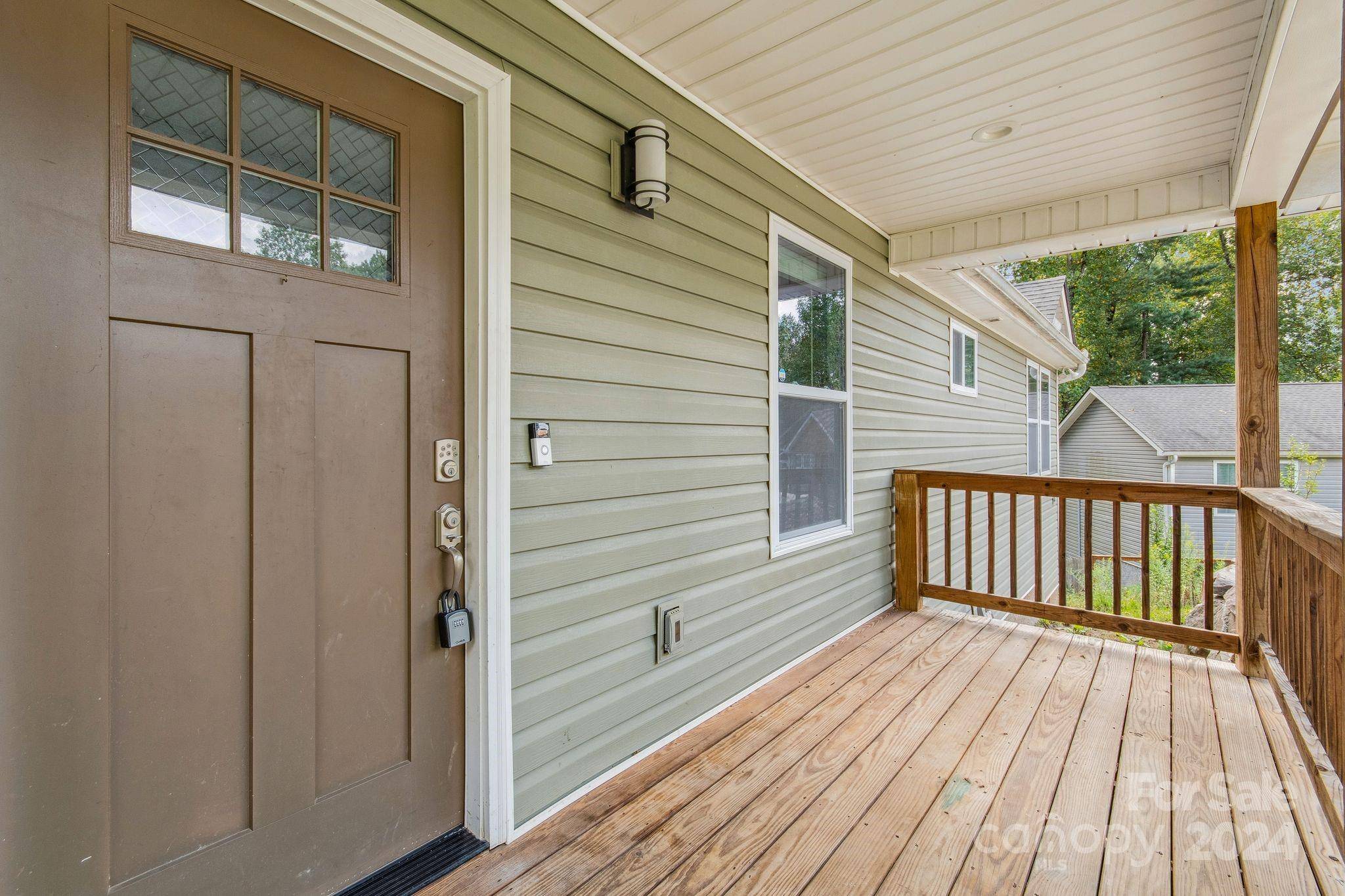 112 Tail Feather LN, Candler, NC 28715