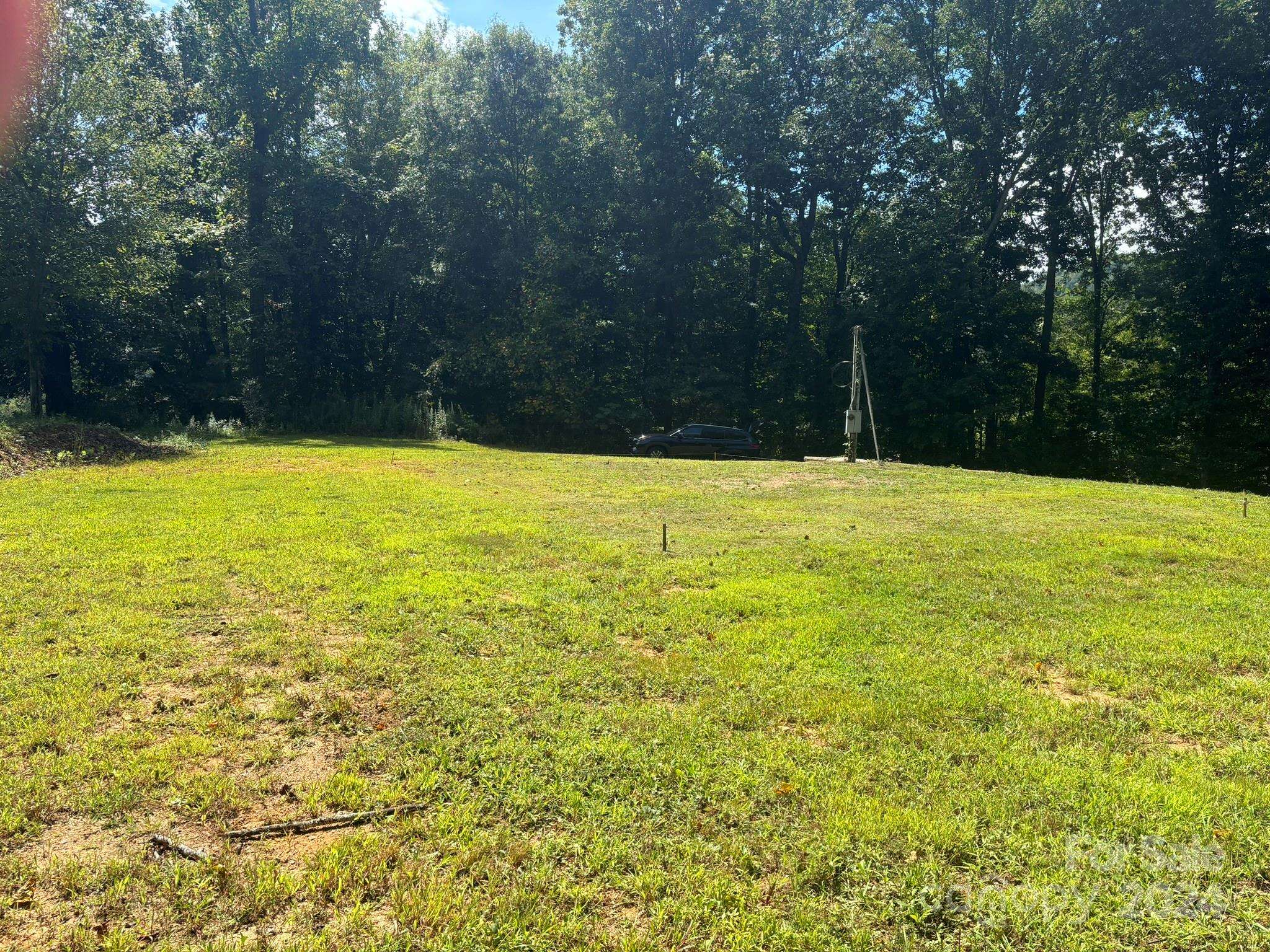 90 Last Coyote TRL, Canton, NC 28716