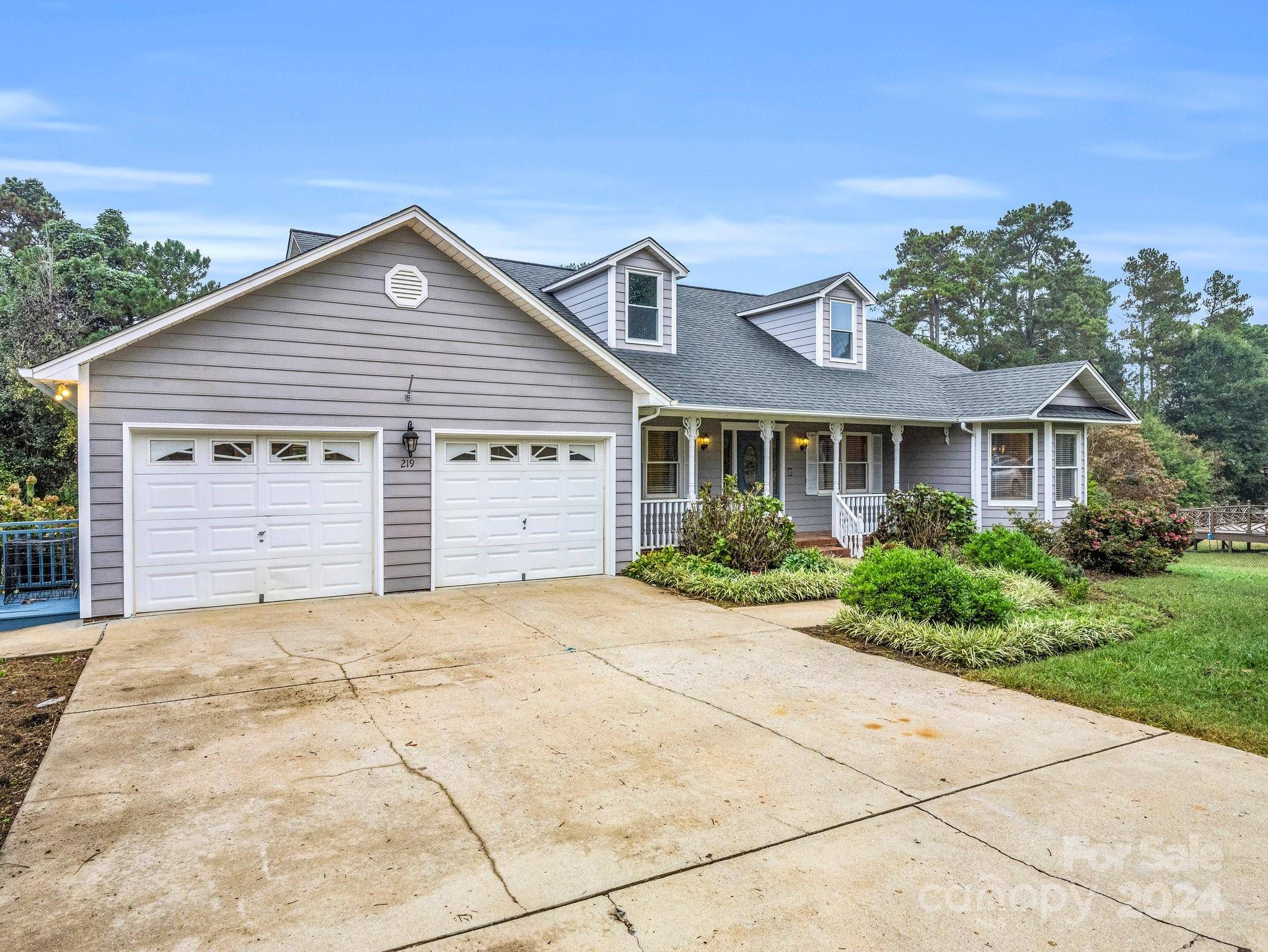 219 Weatherstone DR, Forest City, NC 28043