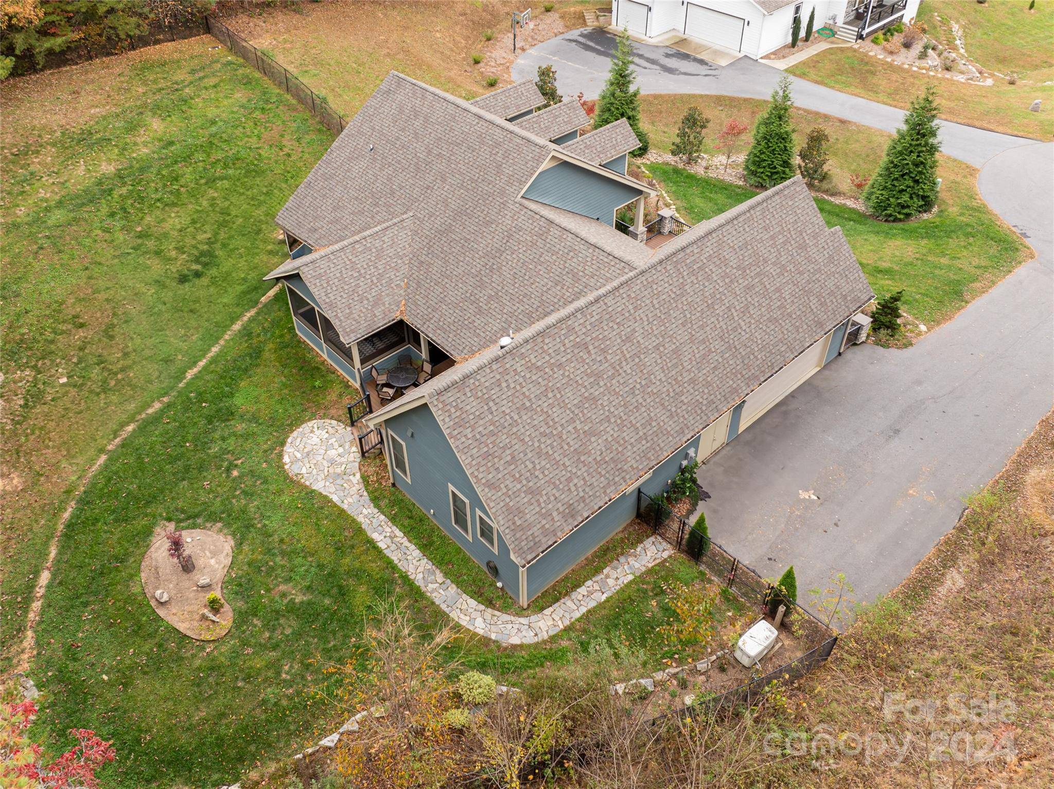 27 Forget Me Not MDWS, Fairview, NC 28730