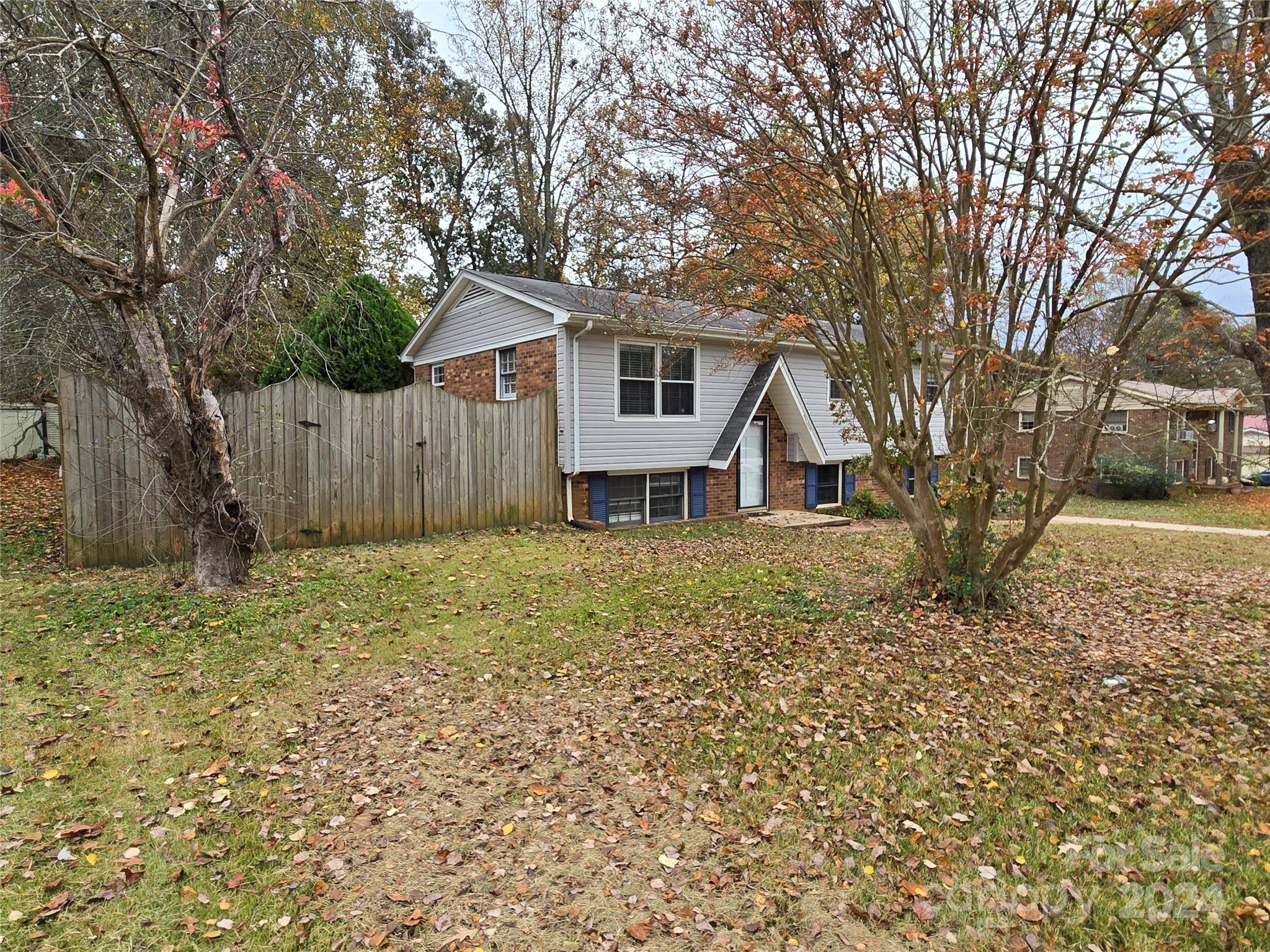 3705 Weyland DR, Conover, NC 28613