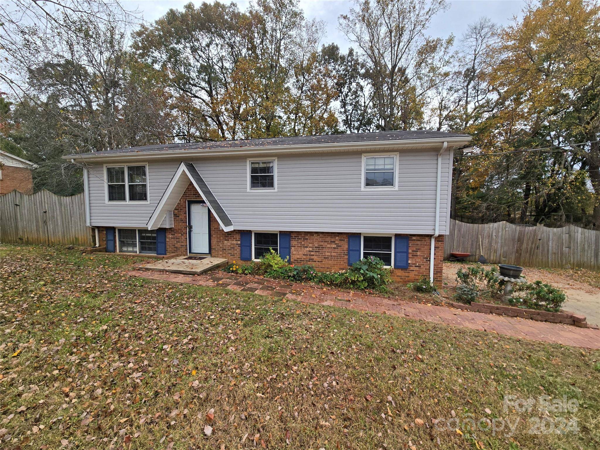 3705 Weyland DR, Conover, NC 28613
